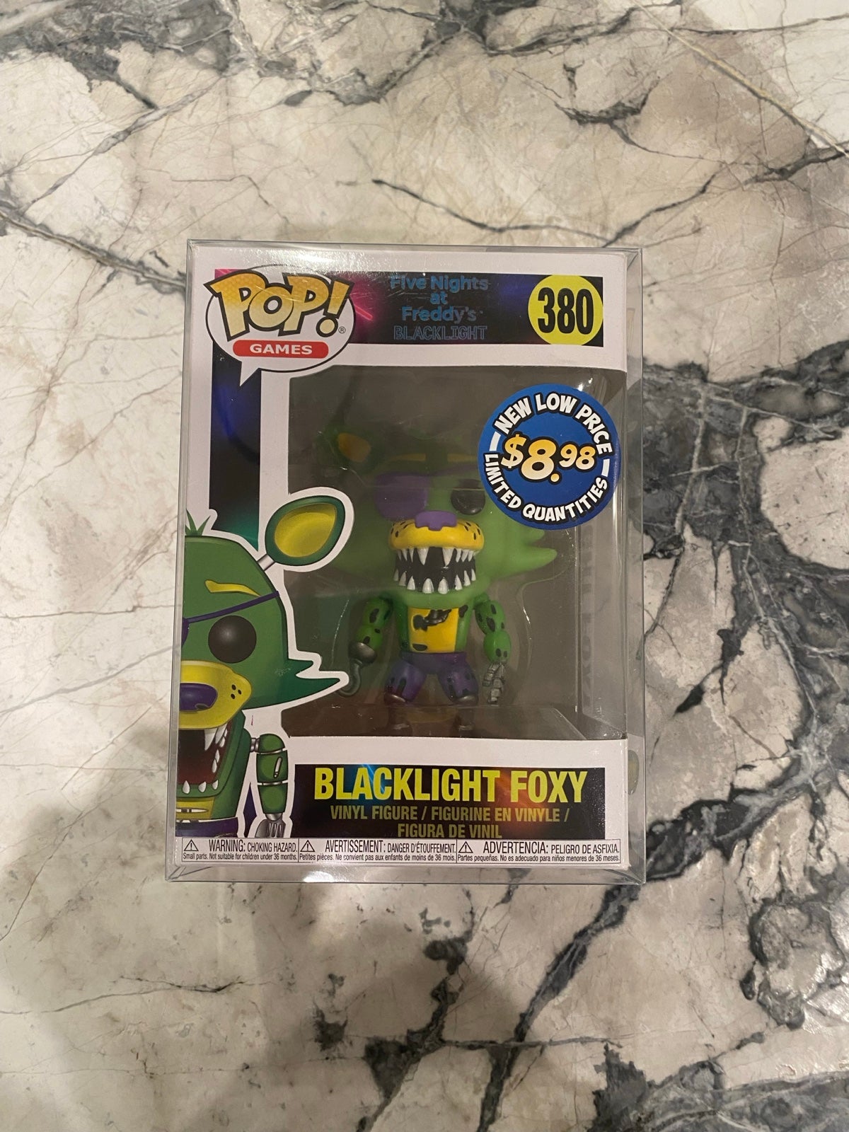 Blacklight Foxy - Funko Pop - FNAF - (COMES WITH PLASTIC PROTECTOR)