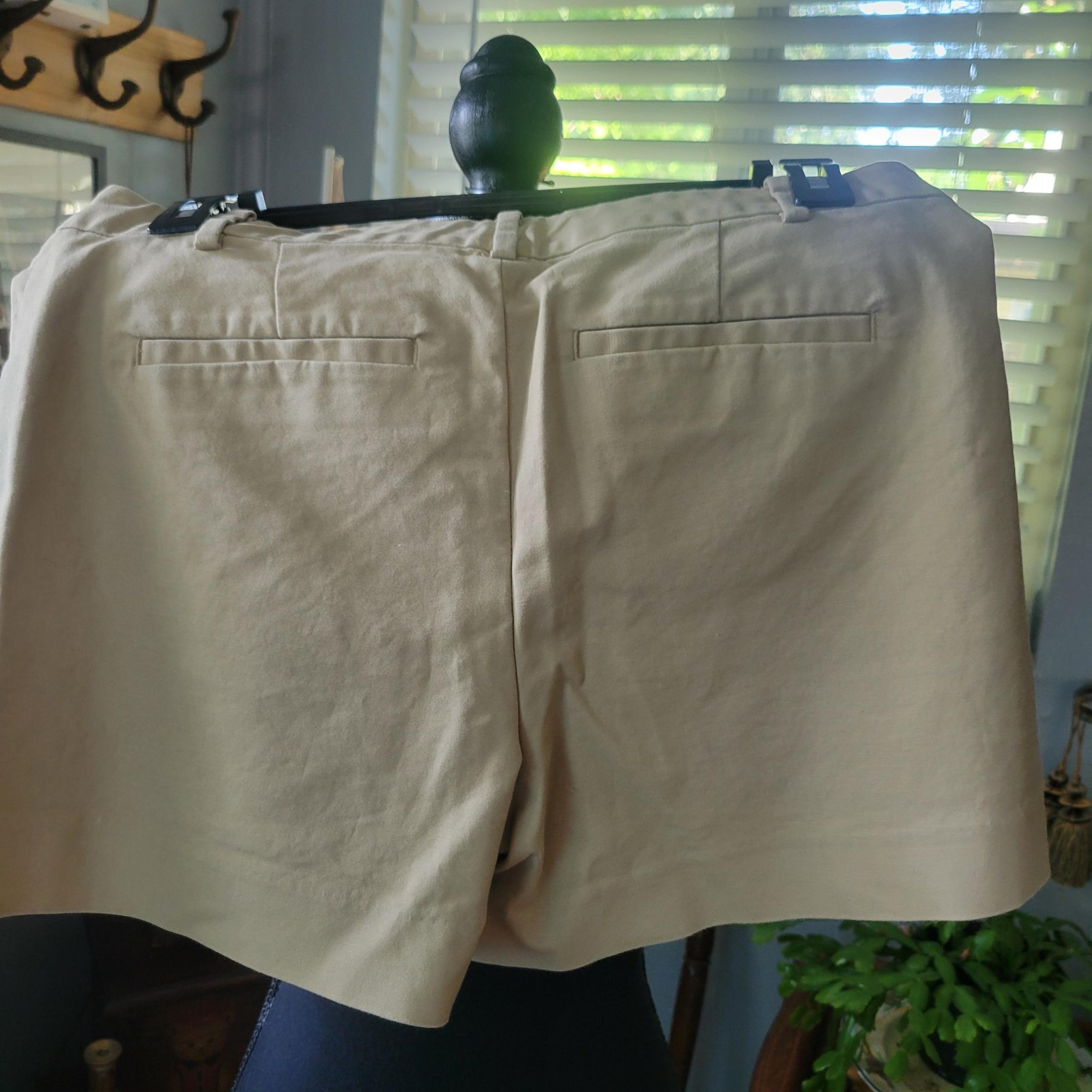 Micheal Kors shorts size 8