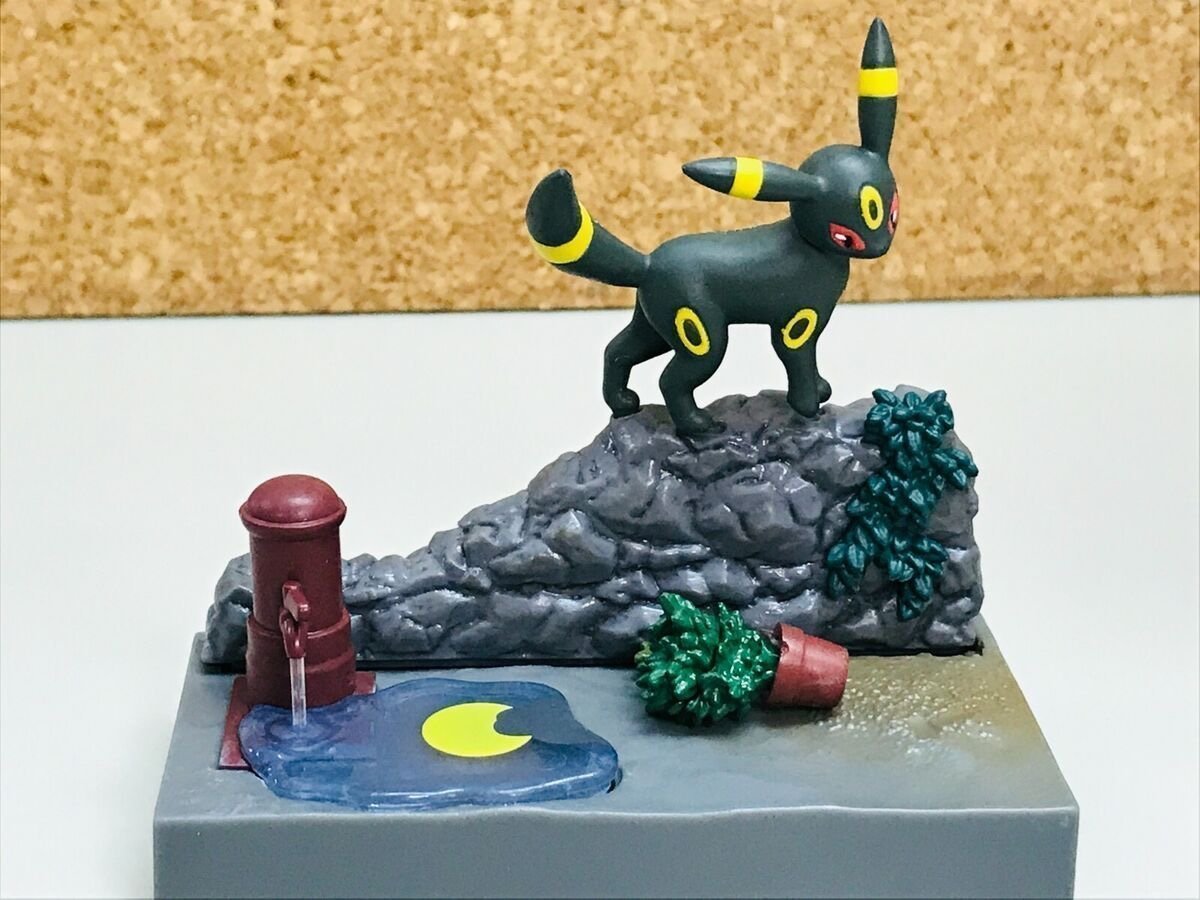 umbreon Pokemon center Re-Ment Pokemon Town Back Alley At Night Figure eevee