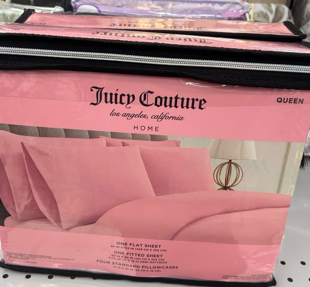 Juicy Couture pink queen set net