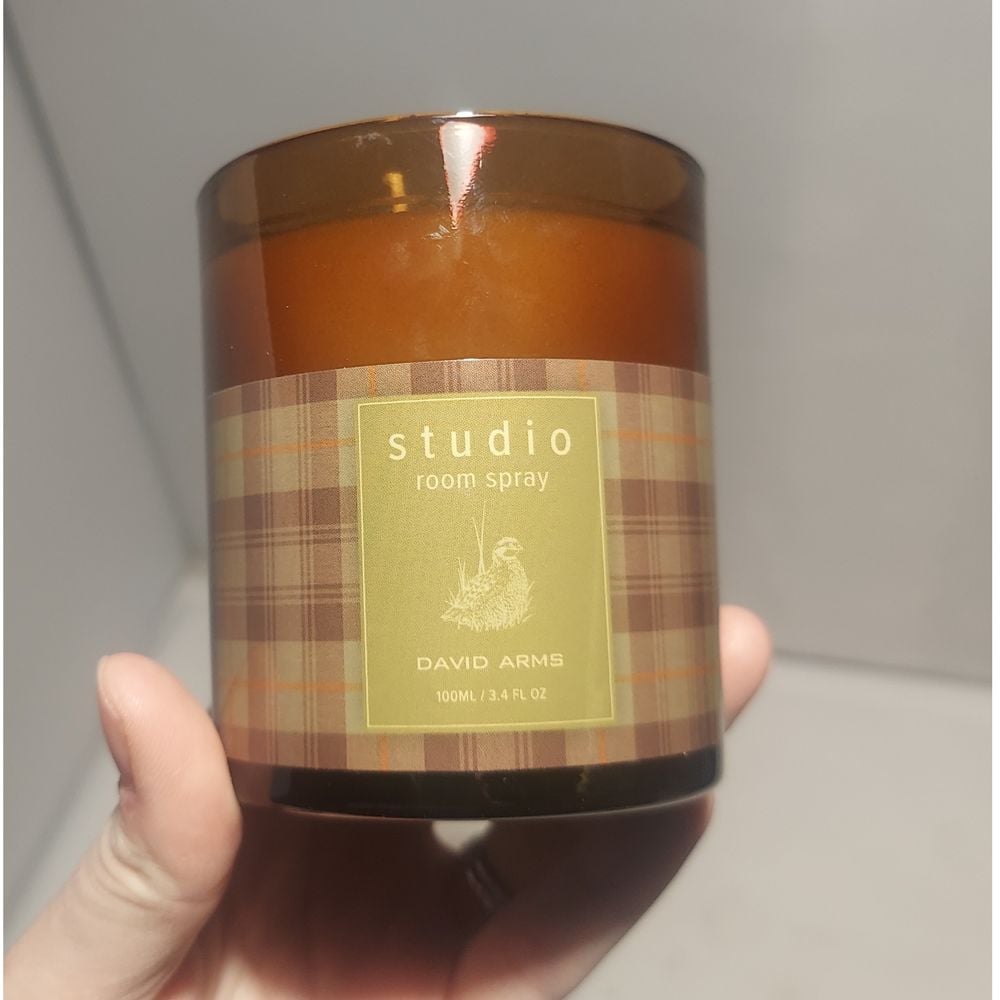 David Arms 'Studio' Candle in Amber Glass - Earthy Clean Masculine Scent