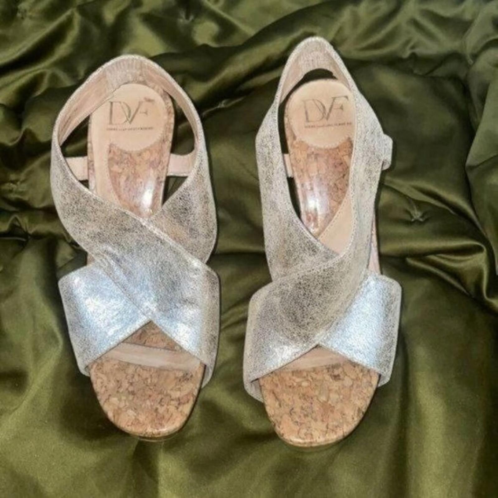 Like New Diane Von Furstenberg Sandy Gold Cross Strap Cork Sole Platform Heel