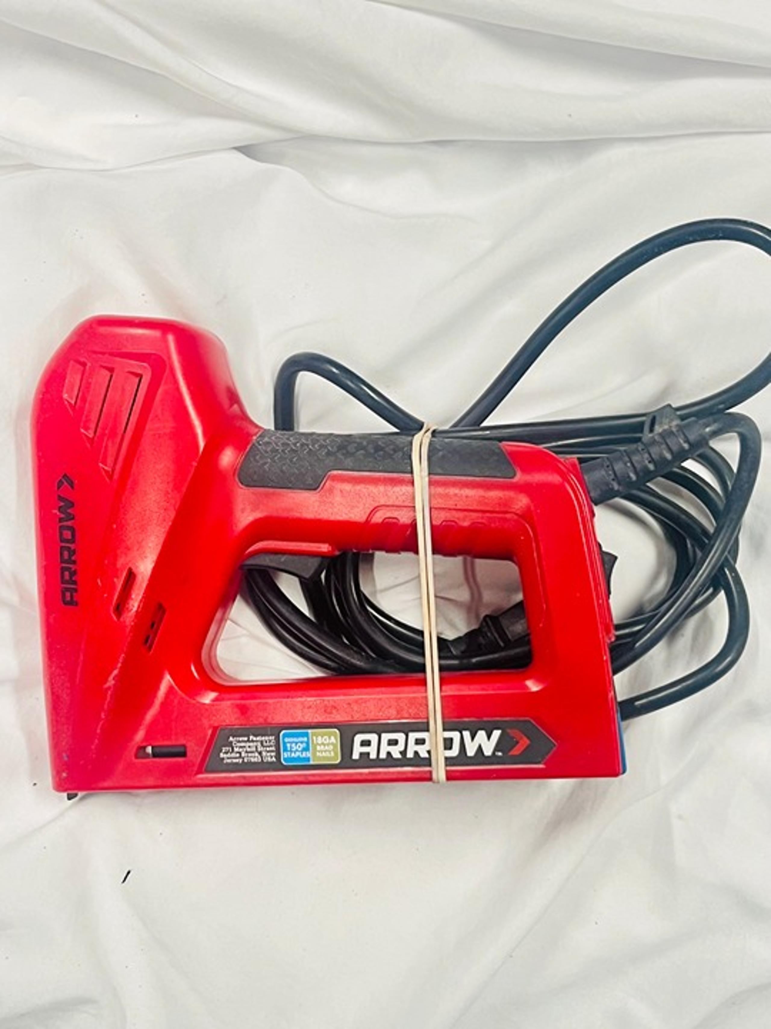 Arrow electric stapler