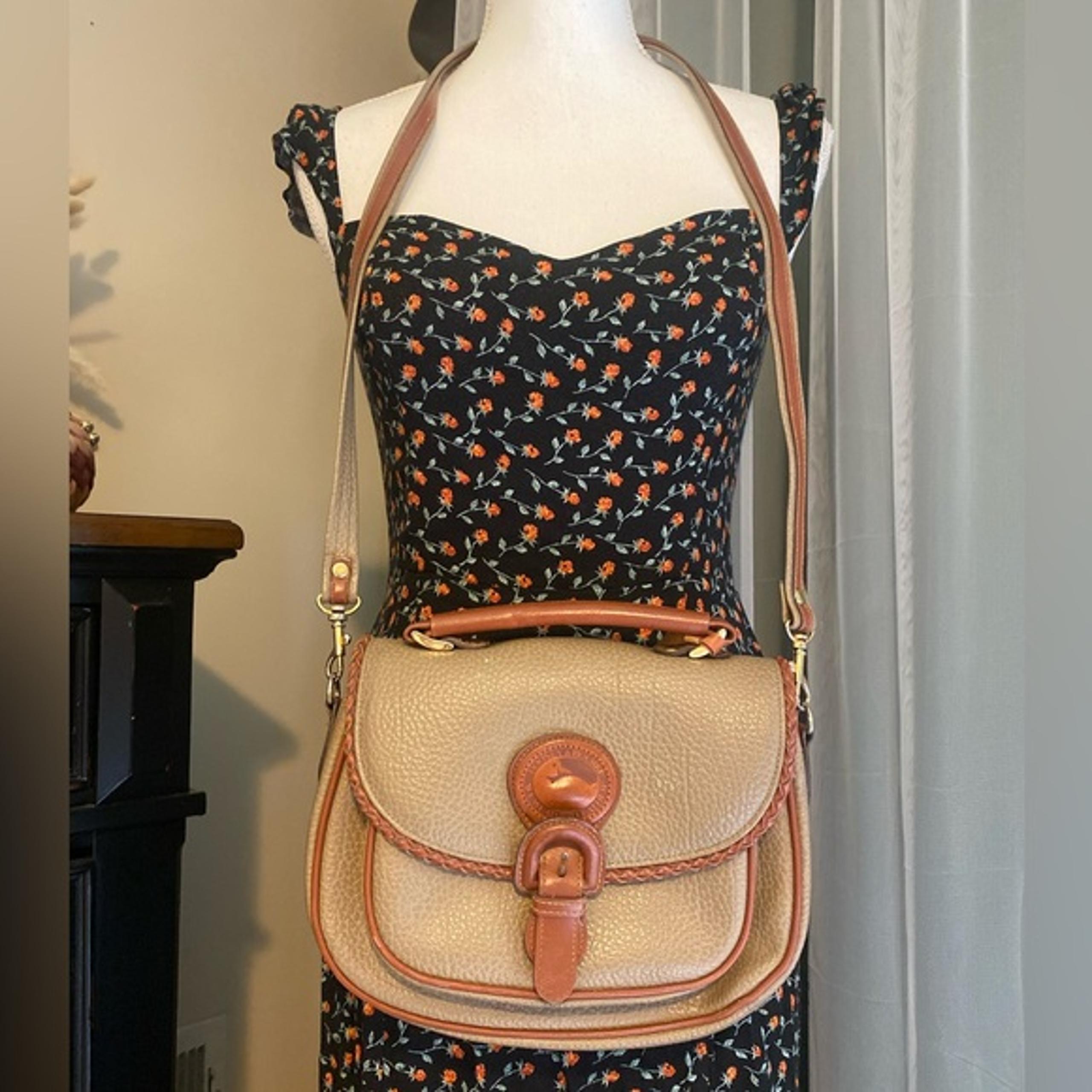 Vintage Dooney & Bourke all weather leather crossbody bag