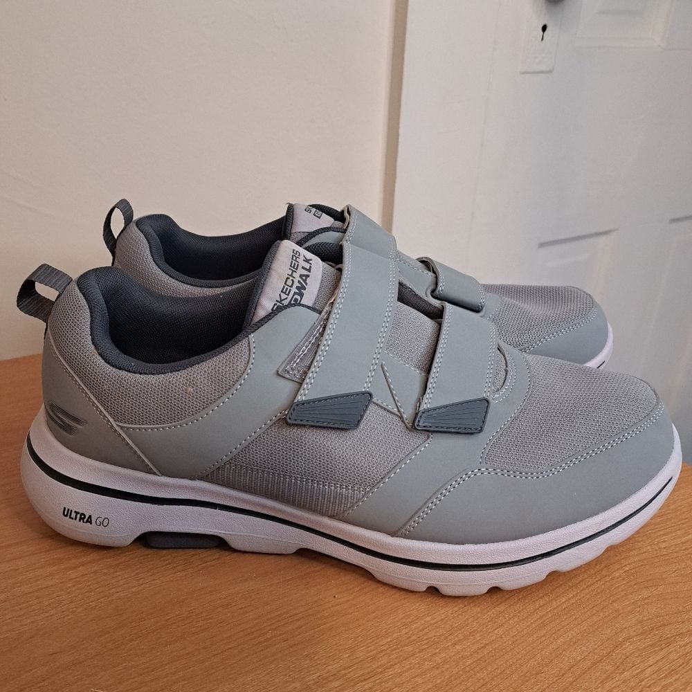 Skechers GoWalk 5 Wistful Mens Shoes Size 11.5 Low Top Adjustable