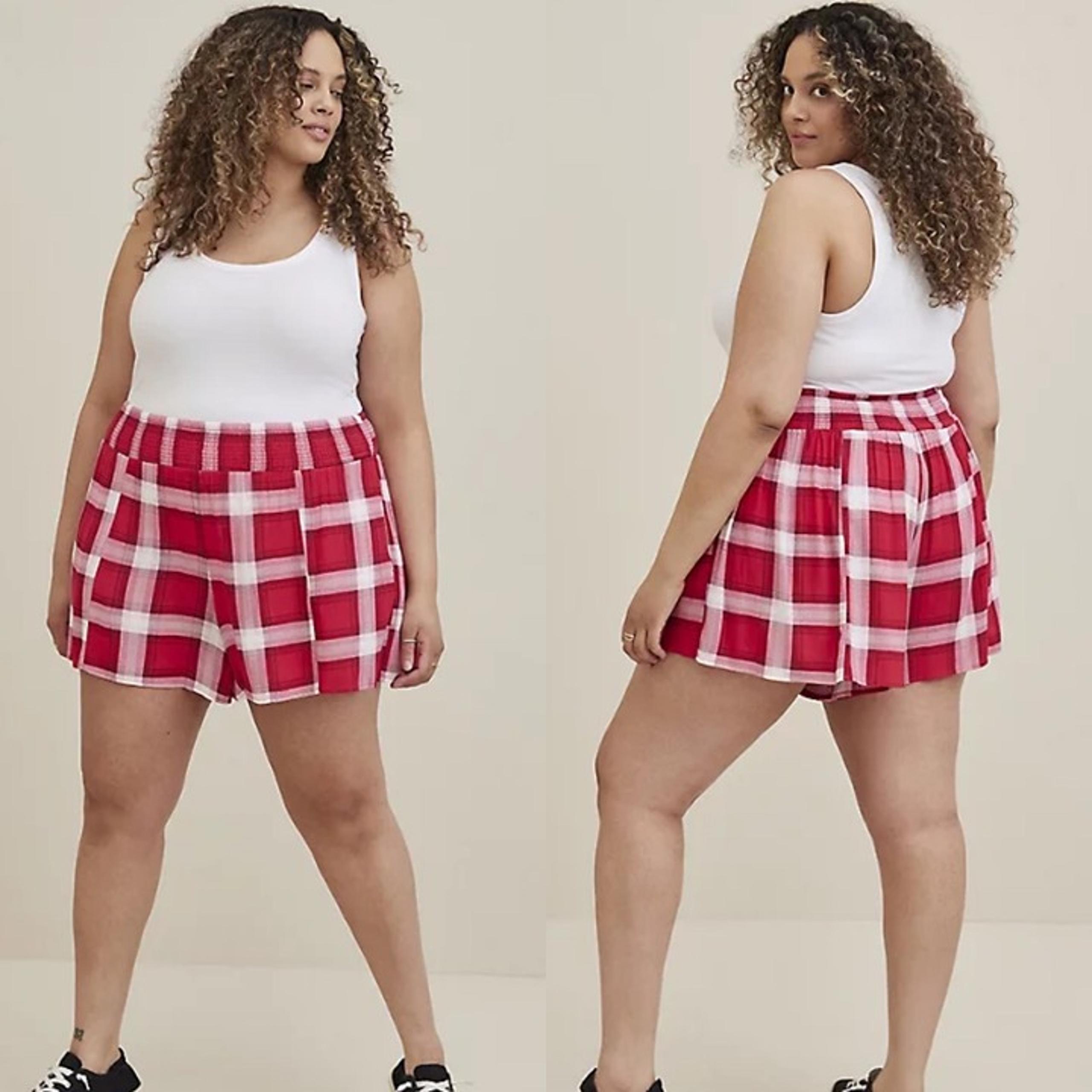 Torrid Womens NWT Plaid Red 5 Inch Gauze High-Rise Smocked Waist Shorts Plus 3X
