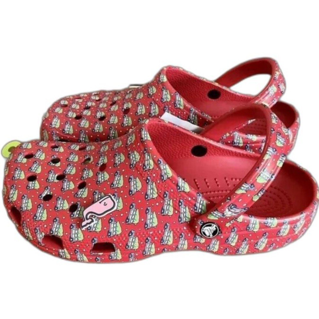NEW Vineyard Vines Crocs Collab Classic Clog Woody Red M10 W12 Whale Jibbitz