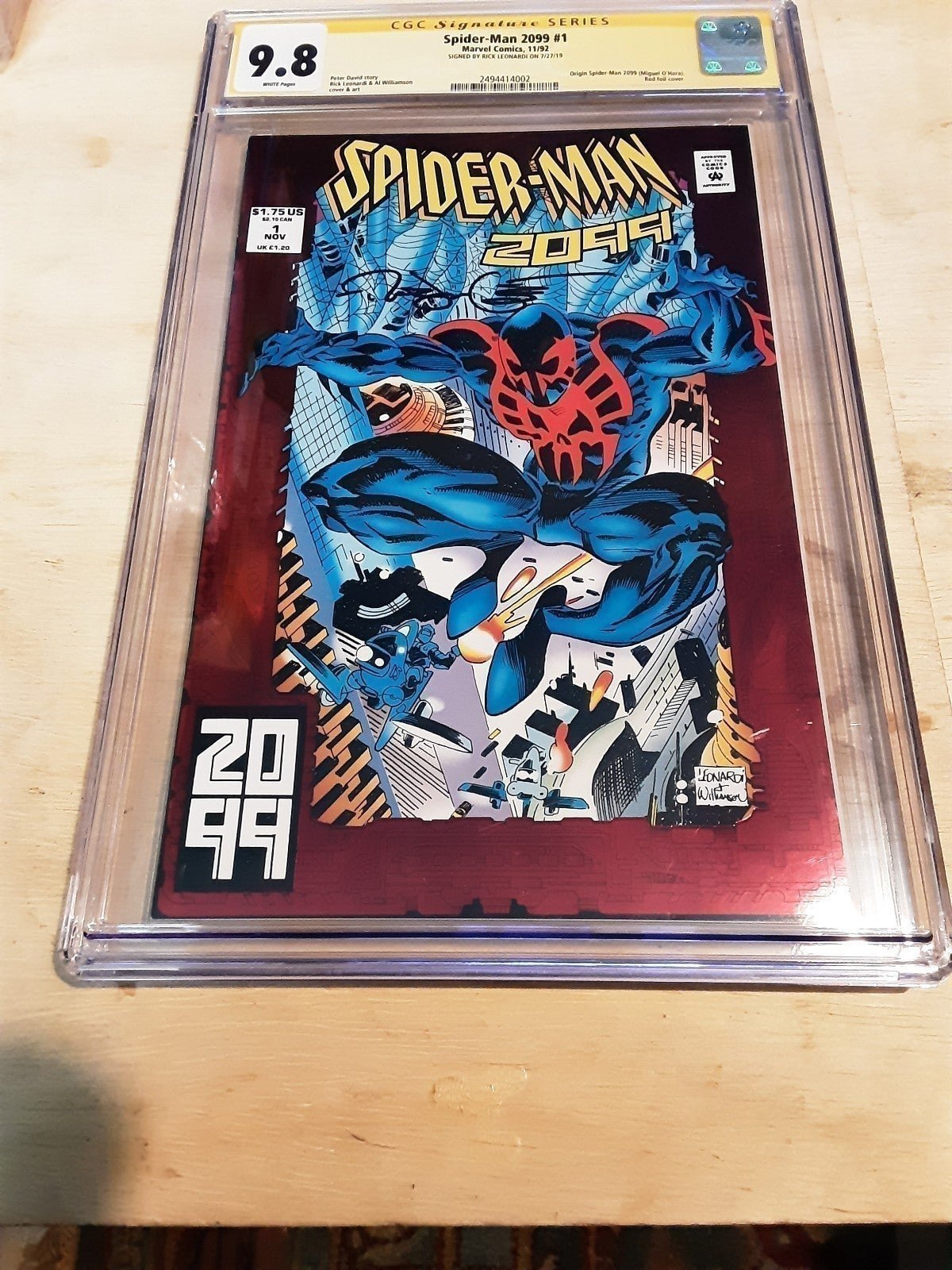 SPIDER-MAN 2099#1 CGC9.8 SIGNED BY RICK LEONARDI 1ST SOLO COMIC & 2ND APP