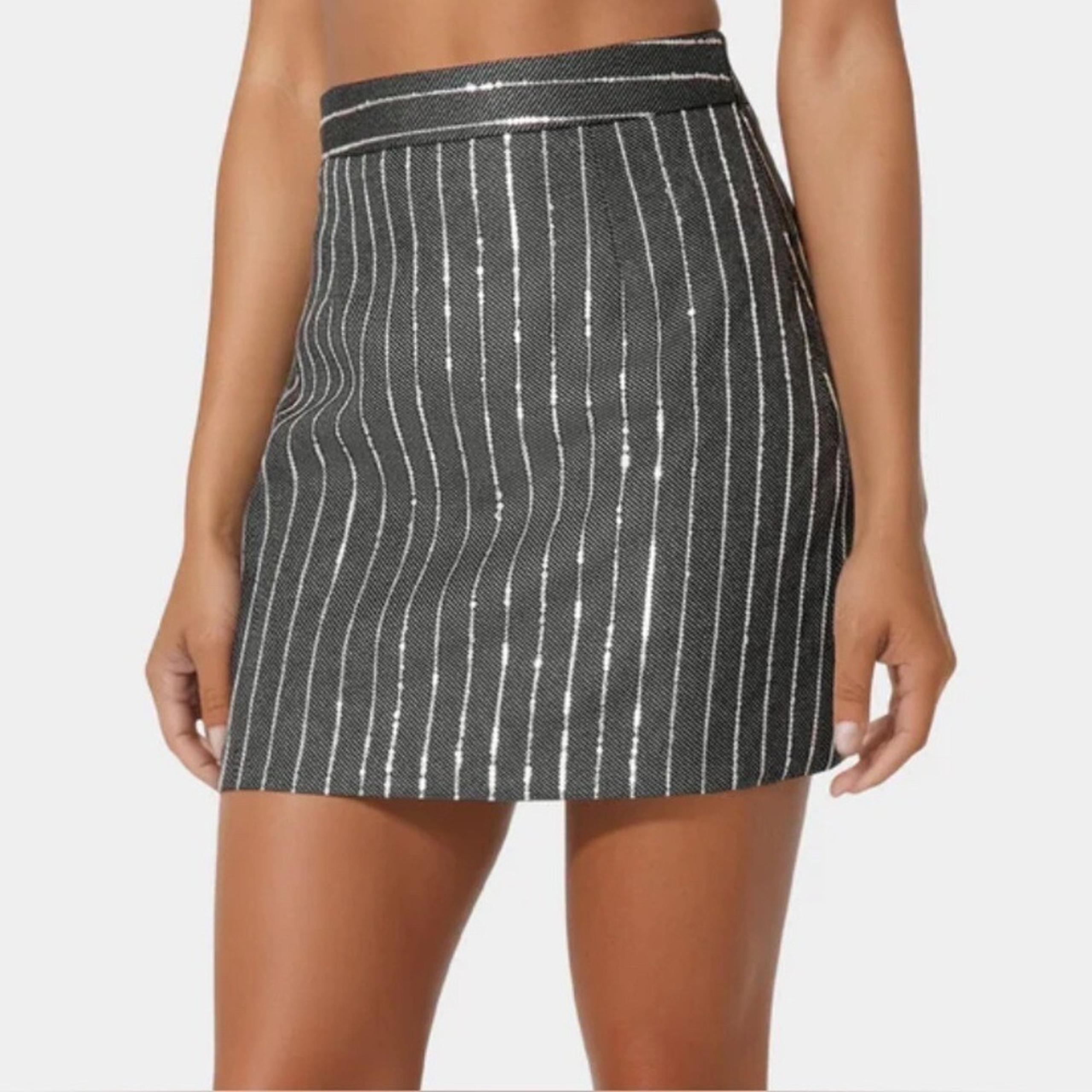 BRAND NEW Bebe Fringe and Sequined Silk Mini Skirt Size 4 Retail $109 WITH TAGS
