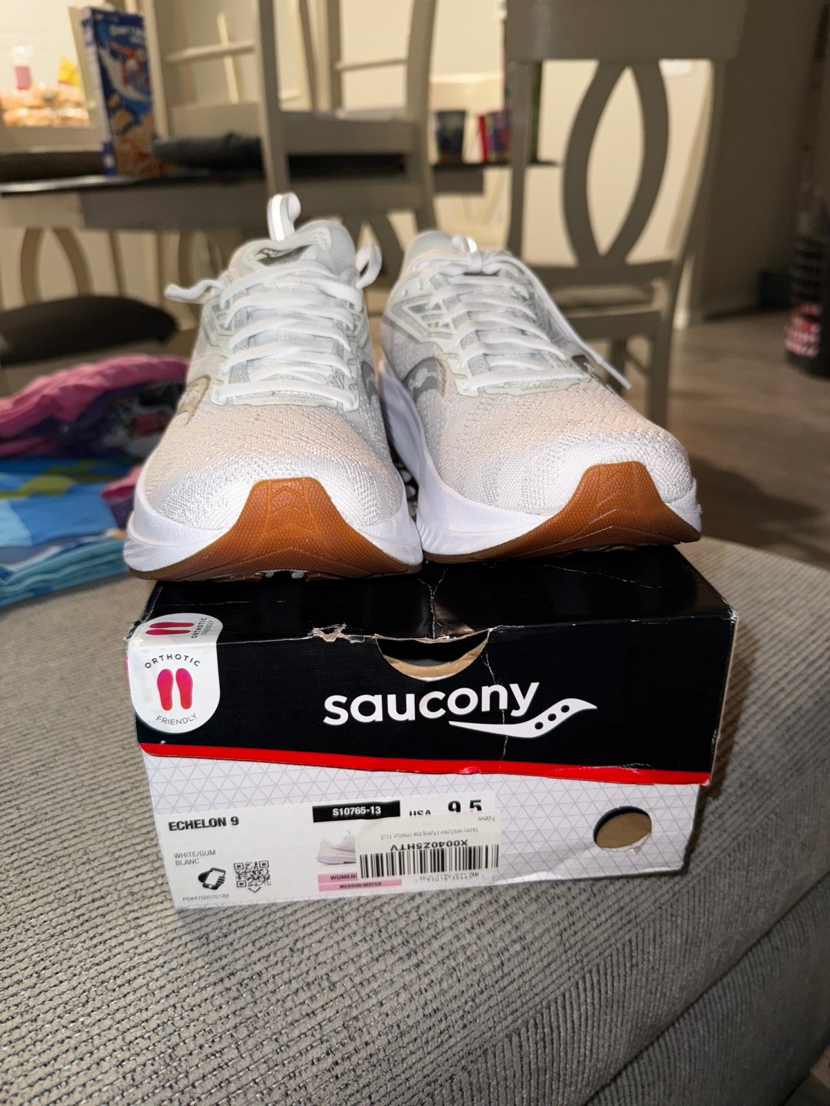 Saucony Echelon White size Women’s 9.5