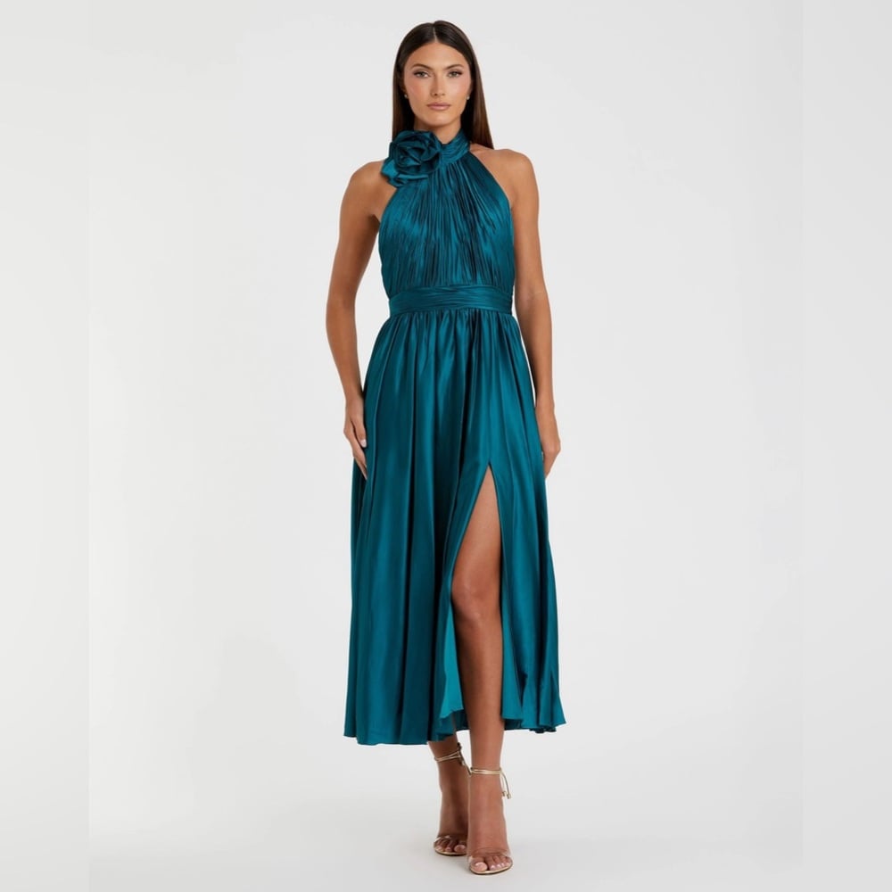 Size MAC DUGGAL 49674 NWT Pleated Charmeuse High Neck Sleeveless Midi Dress