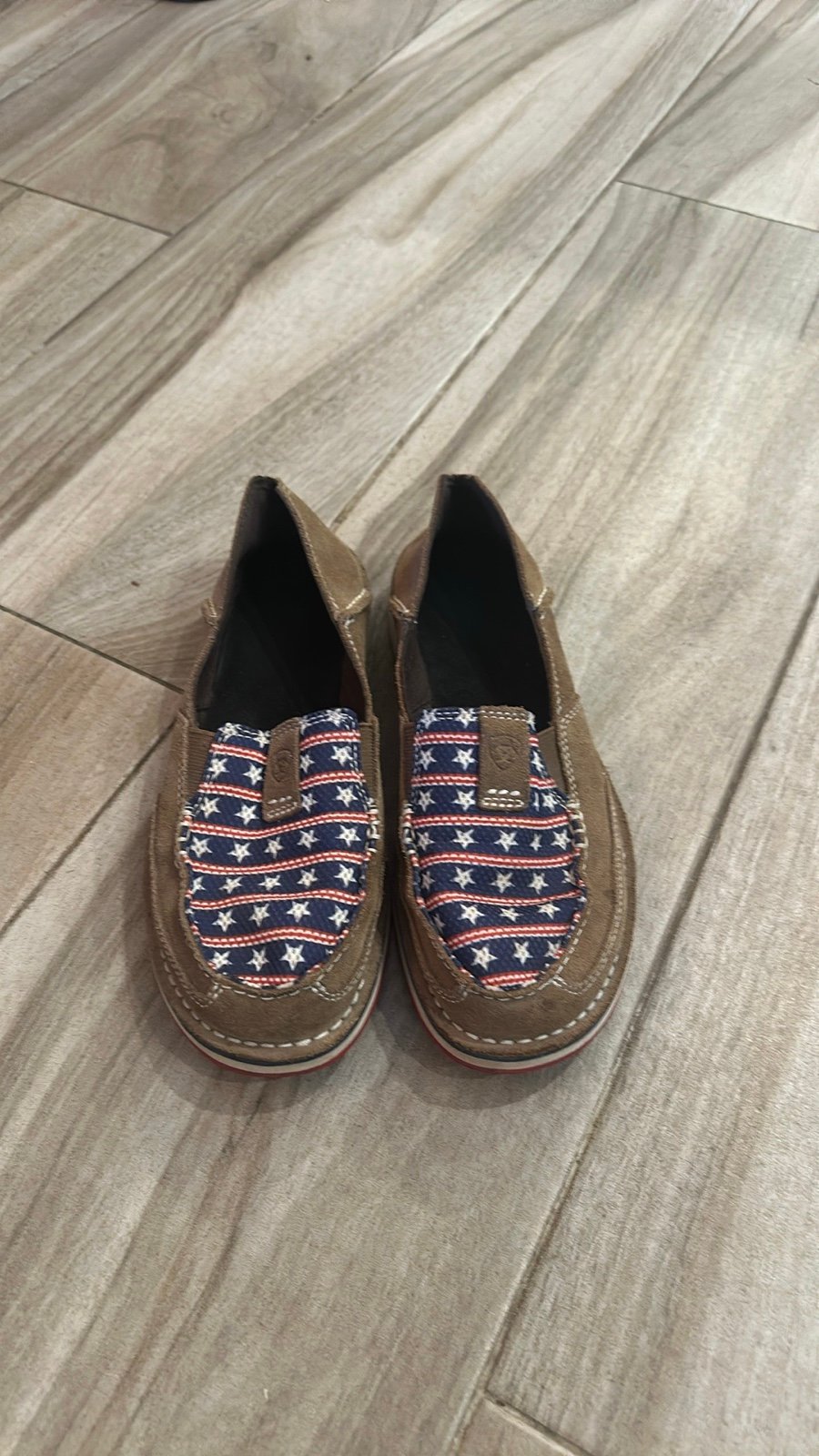 Ariat patriotic cruiser shoe women’s sz 7
