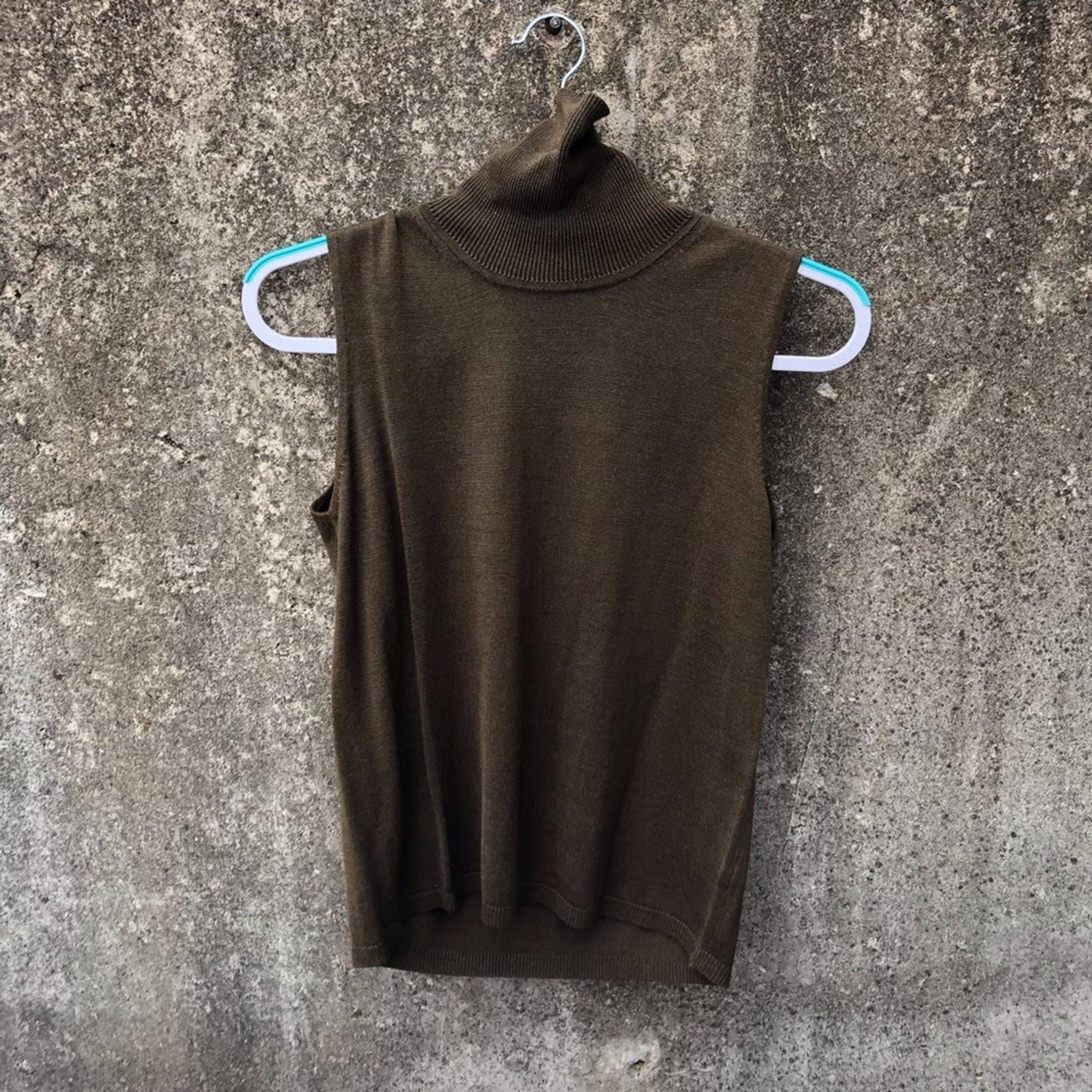 August Silk Knits Green Turtleneck Tank