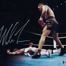 Mike Tyson Signed Photo 8 x 10 with Beckett Coa