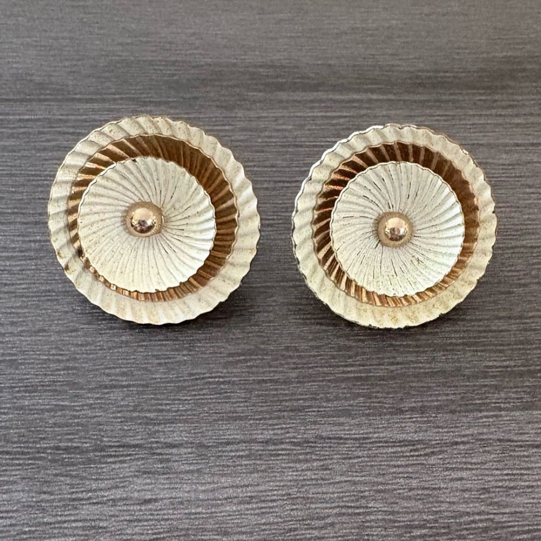 1950s Metal Gold & Cream Clip Earrings