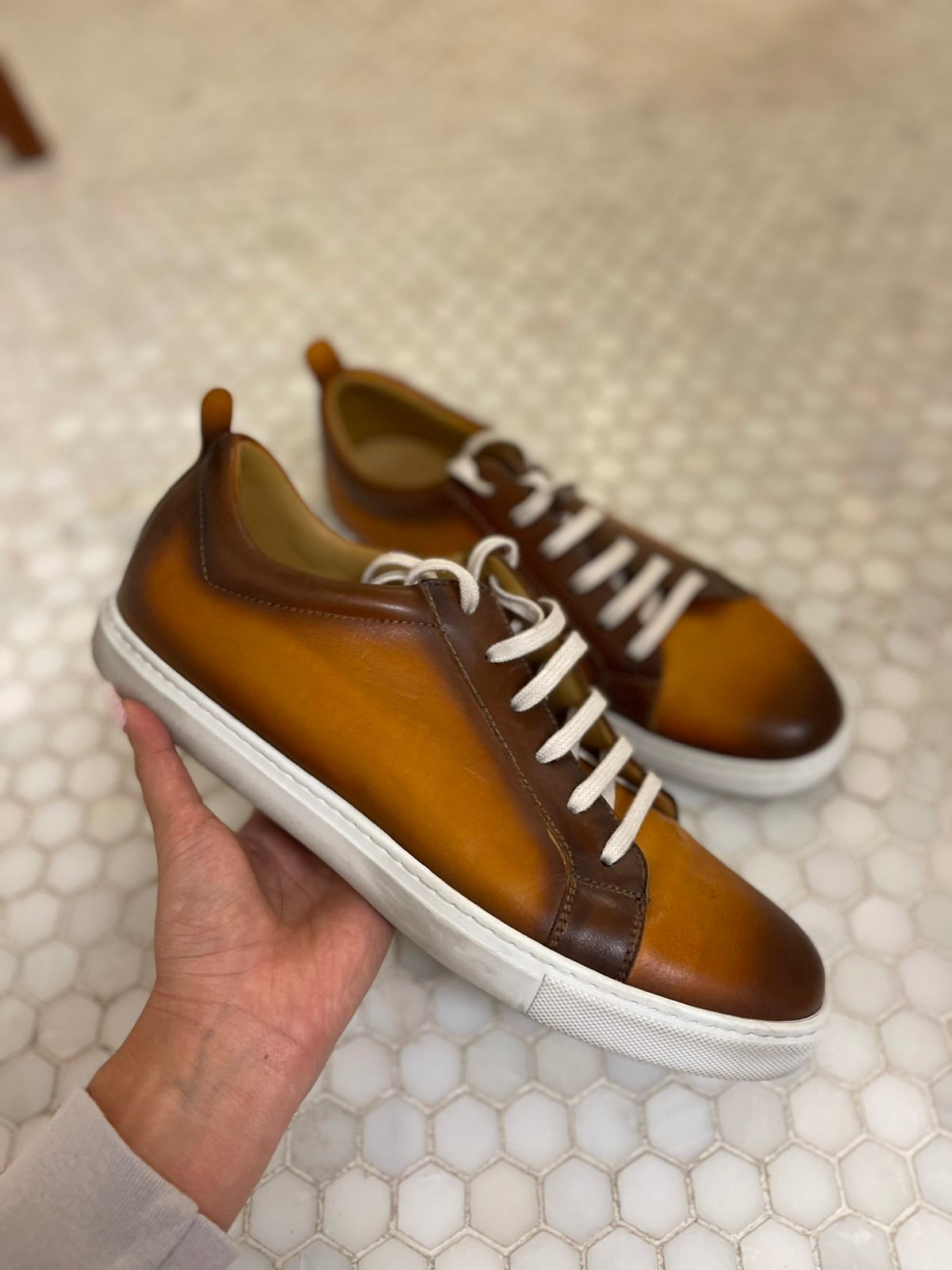 Mezlan mens sneakers