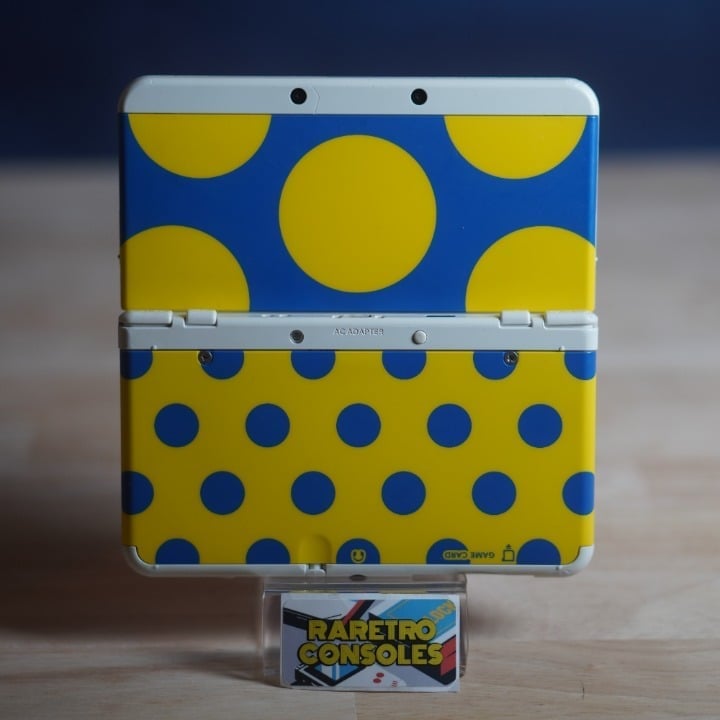 New Nintendo 3DS W/ No. 18 Yellow Circles Polka Plates W/ 32 GB & Games