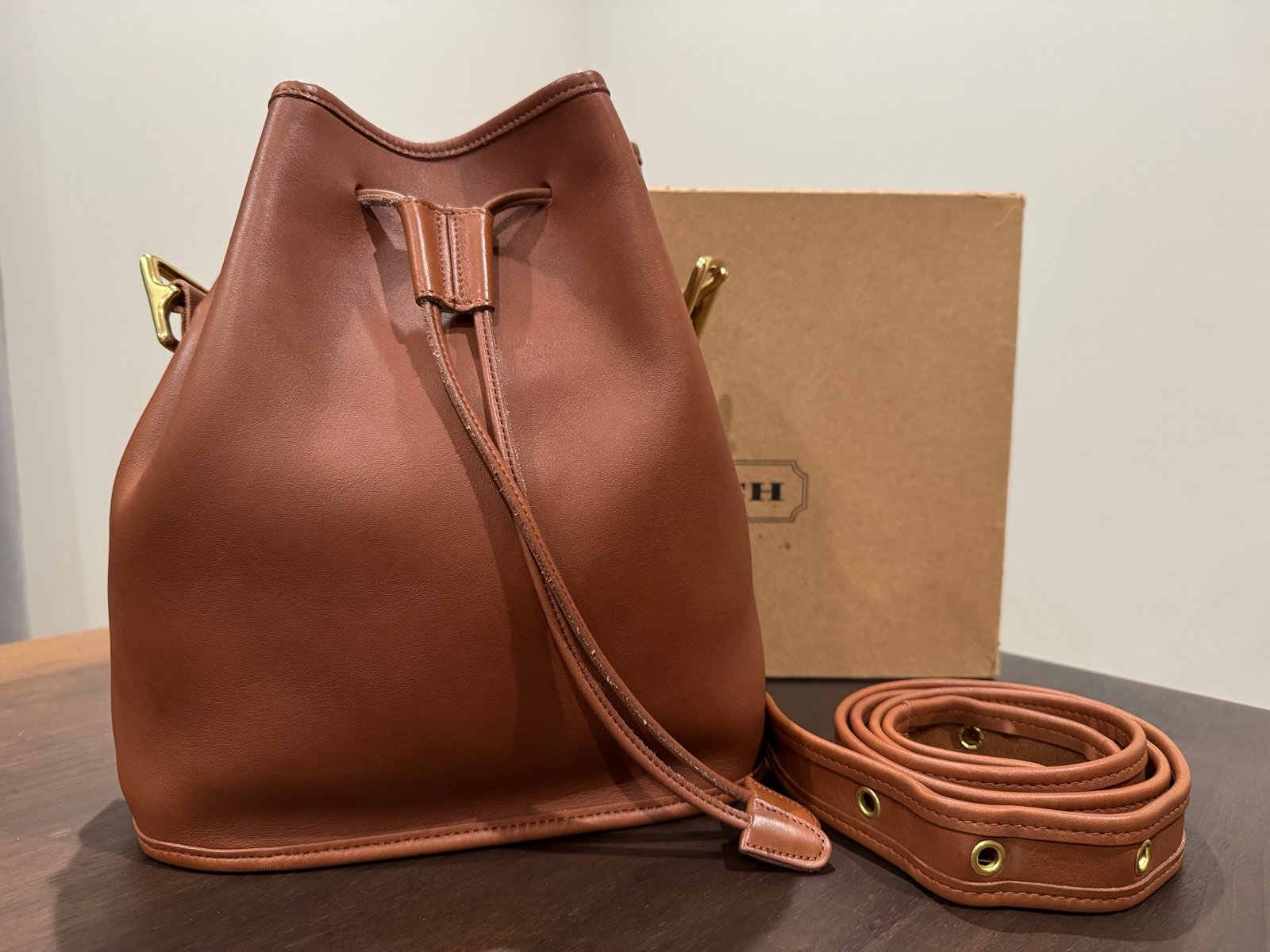 Vintage Coach Lula’s Legacy British Tan 9952 with box Bucket drawstring bag