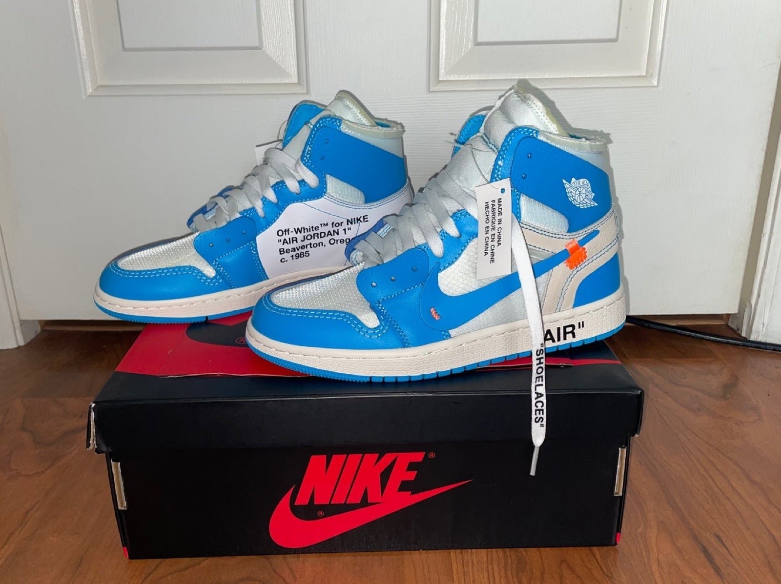 Jordan 1 Retro High Off White University Blue UNC