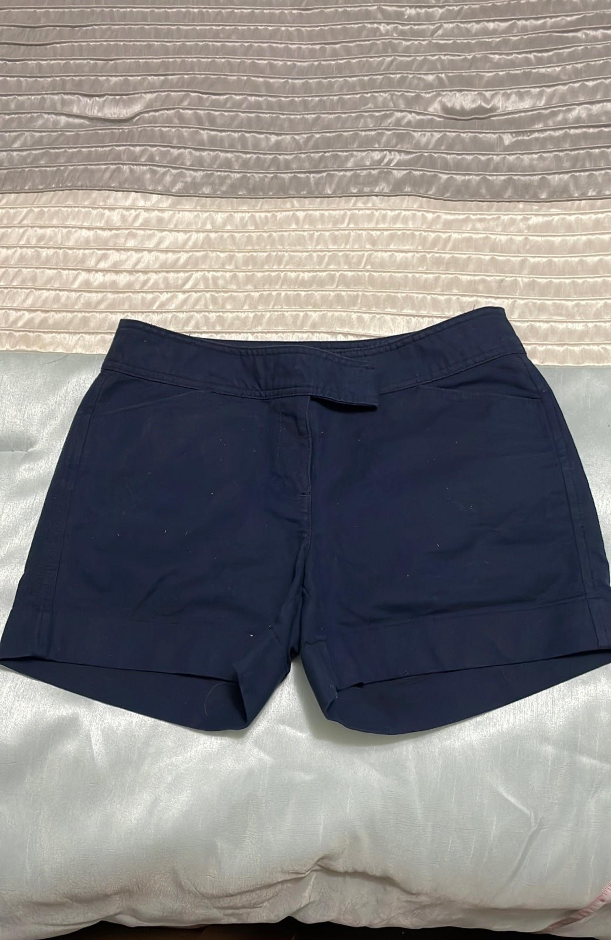 Ann Taylor Signature Shorts - size 2 - Navy Blue
