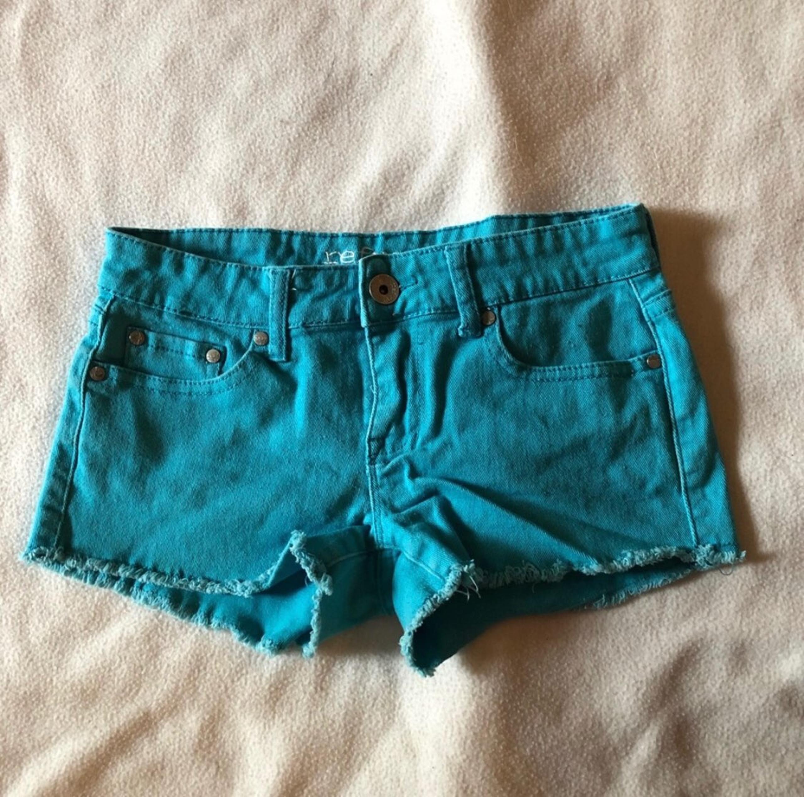 Refuge Blue Jean Shorts Women’s Size 2