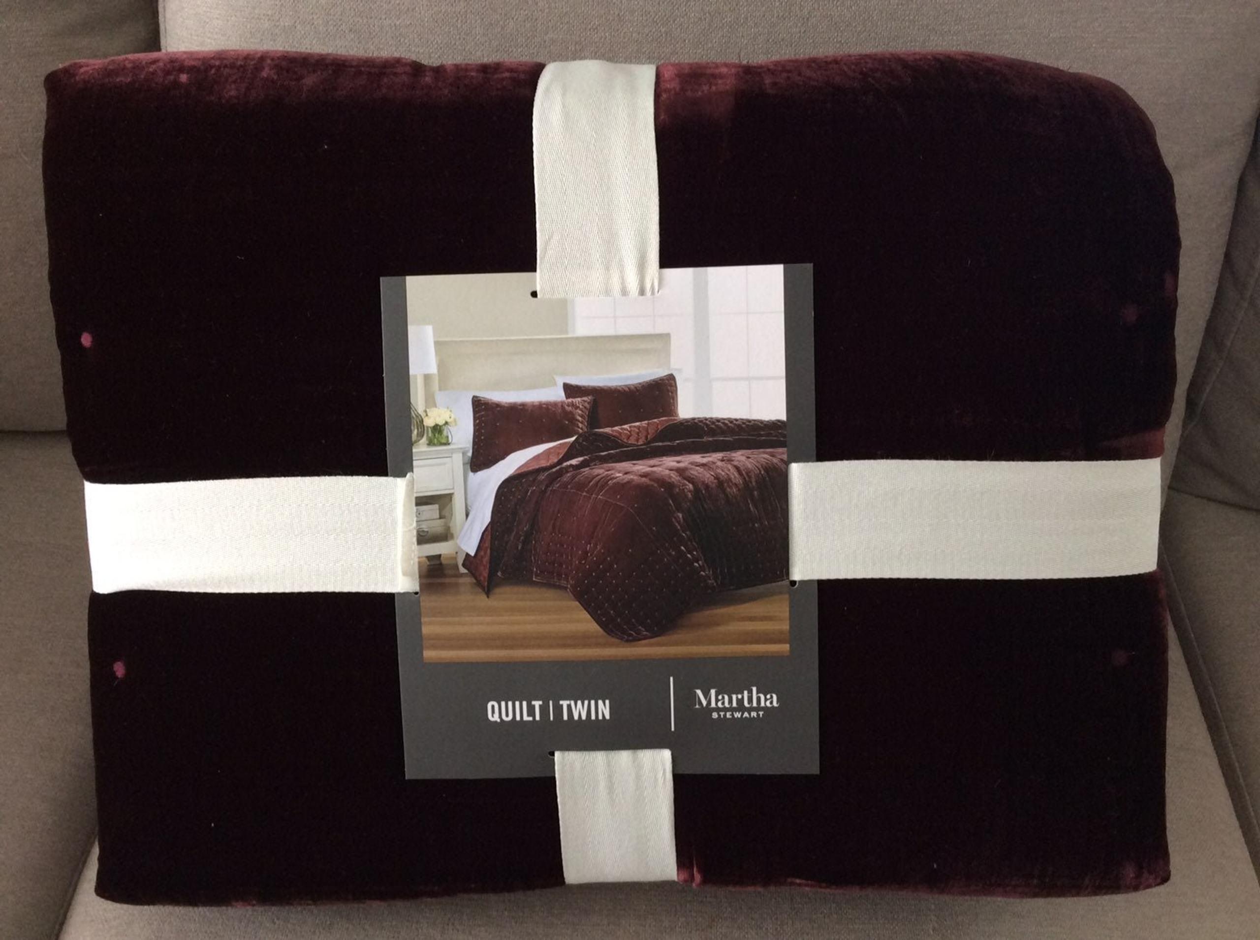Martha Stewart Quilt Twin Tufted Velvet