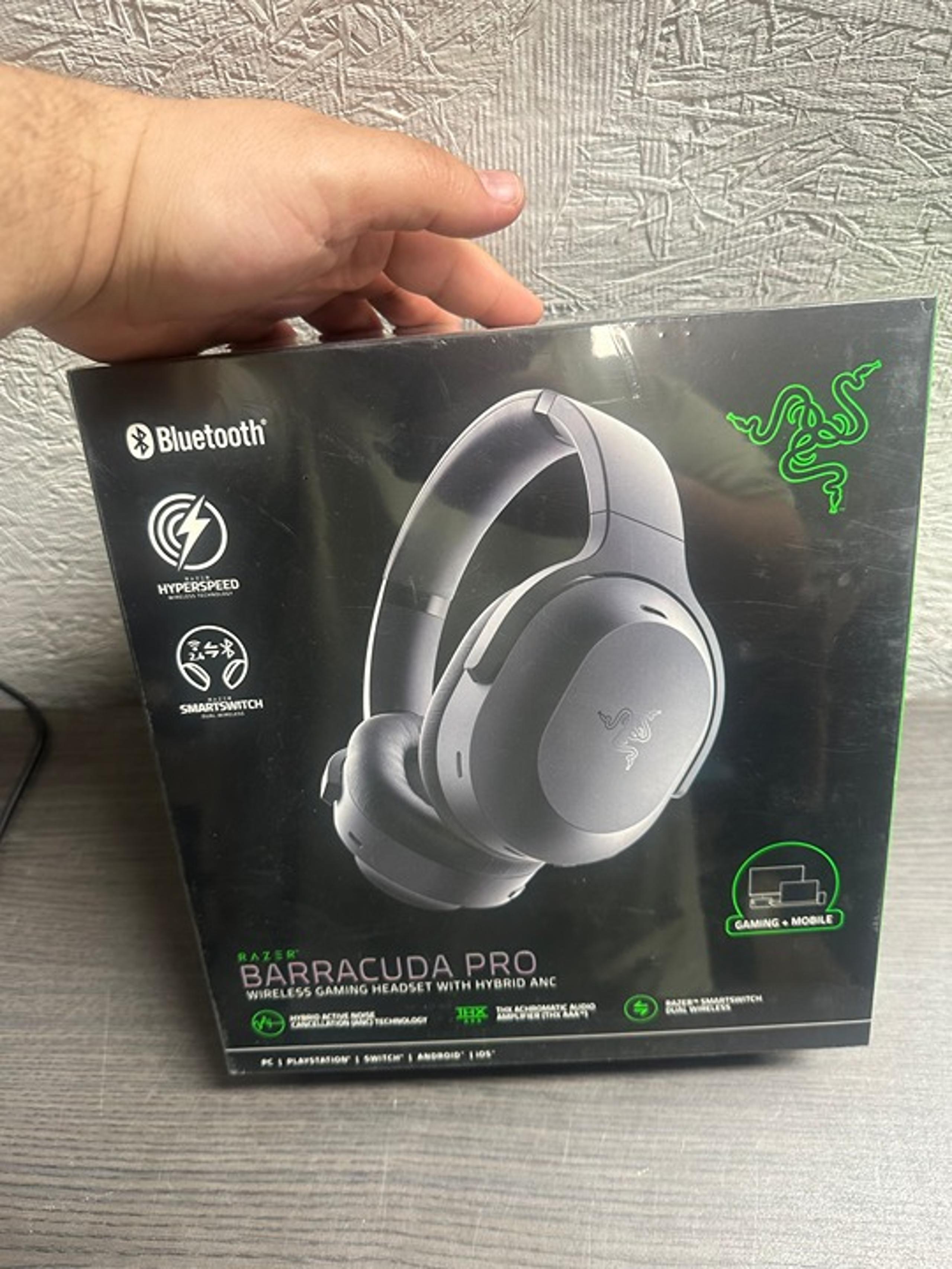 Razer Barracuda Pro Wireless Gaming Headset With Hybrid Anc