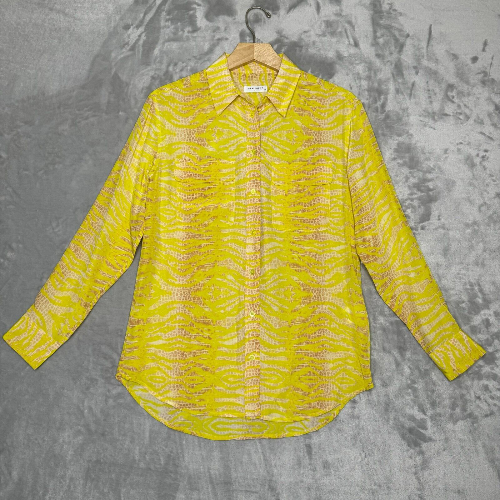 Equipment Femme Signature Top Womens XS Canary Multi Print Silk NEW 258