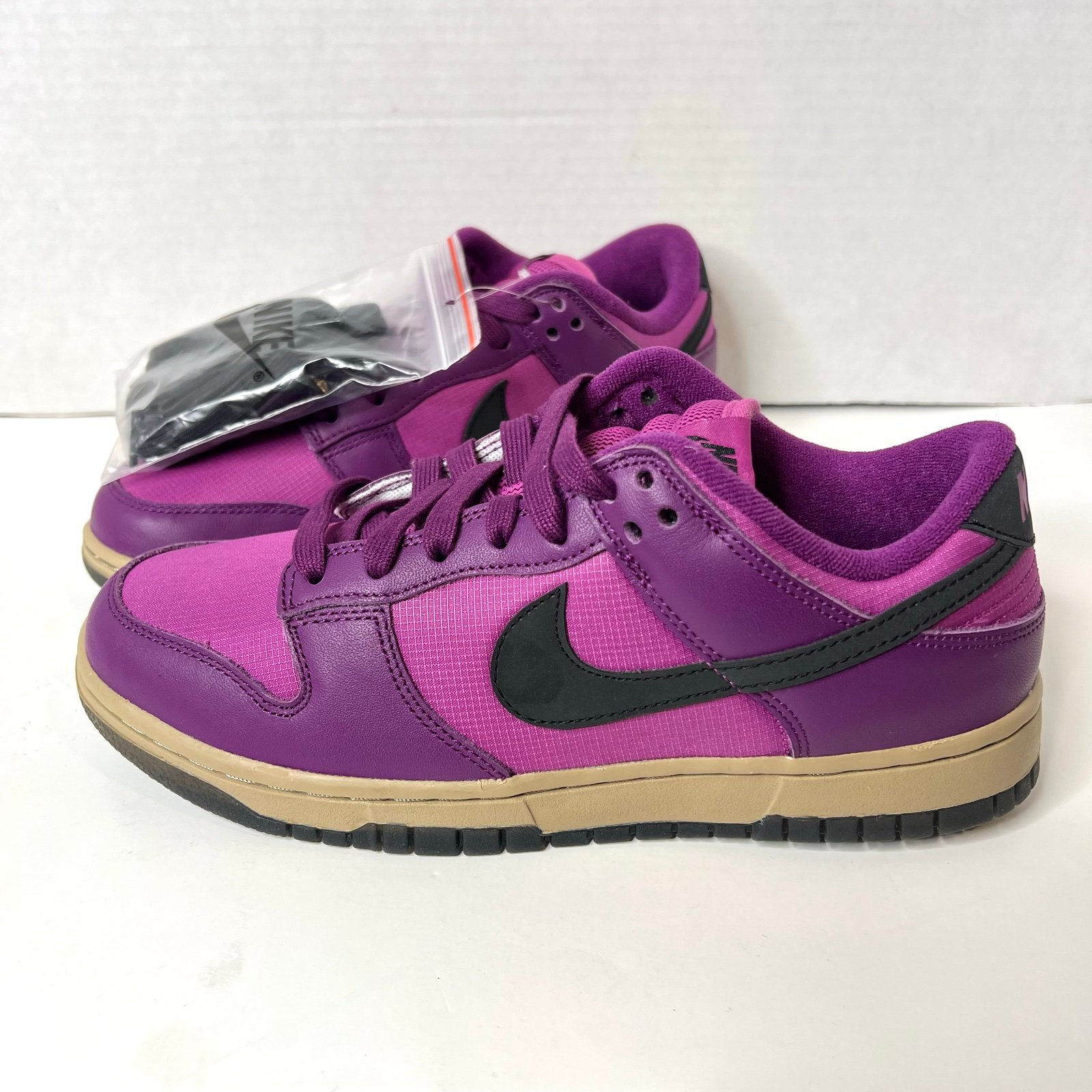 Nike Dunk Low Viotech Women’s size 8.5 FZ2552-500
