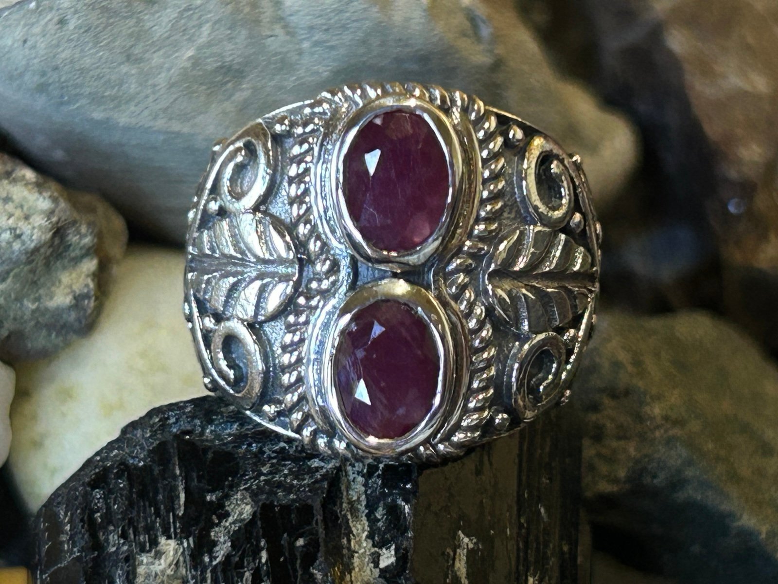 Beautiful Detailed Sterling Silver & Double Ruby Ring 10g Sz 5.5