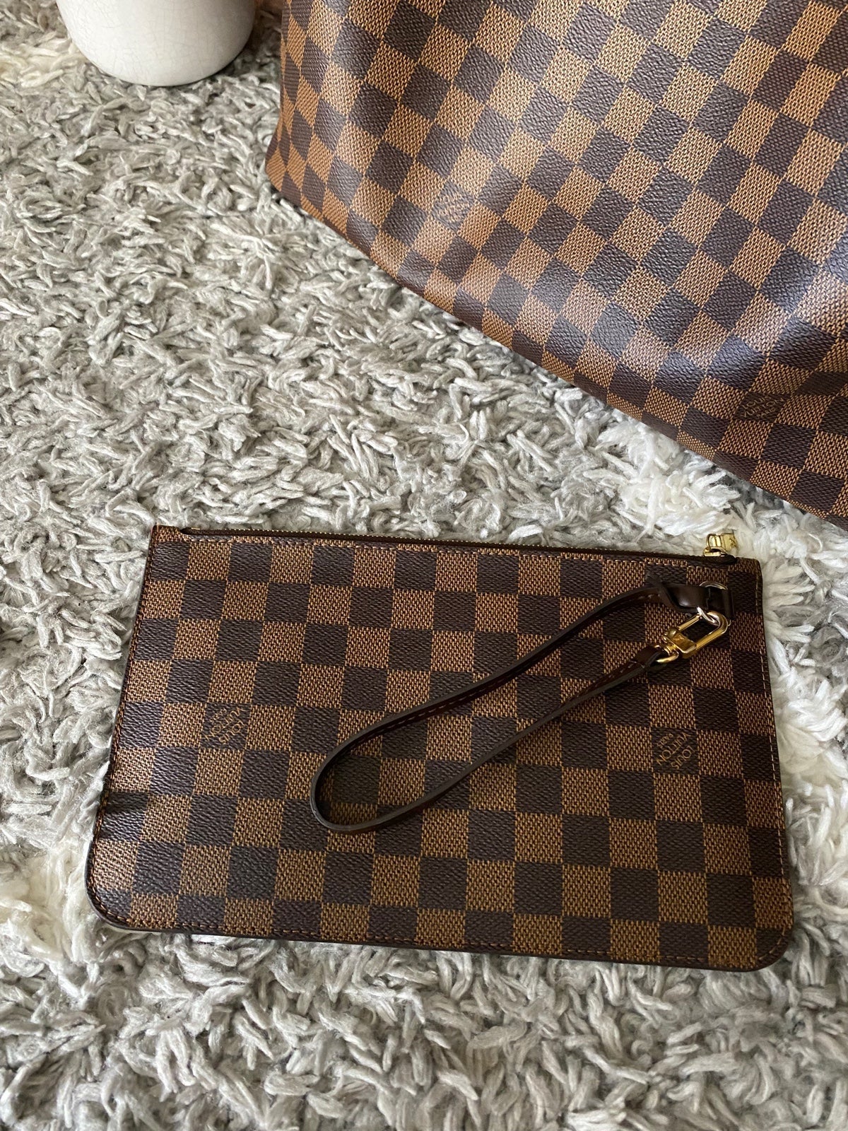 ❗️Sold❗️ Guaranteed Authentic Neverfull GM Pouch