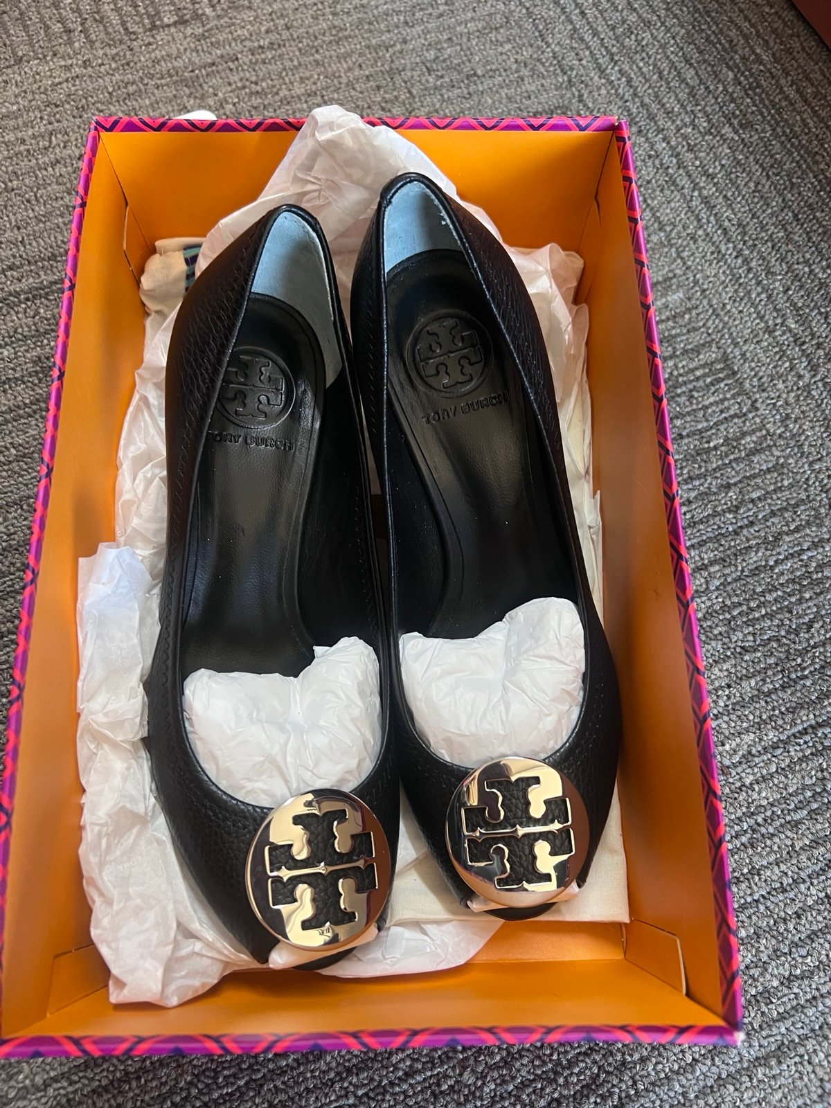 New in Box Tory Burch Sally 2 Leather Wedges