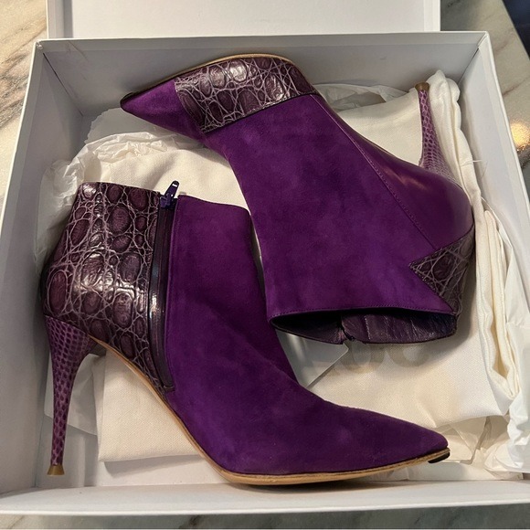 Chloe suede leather violet zip ankle boot