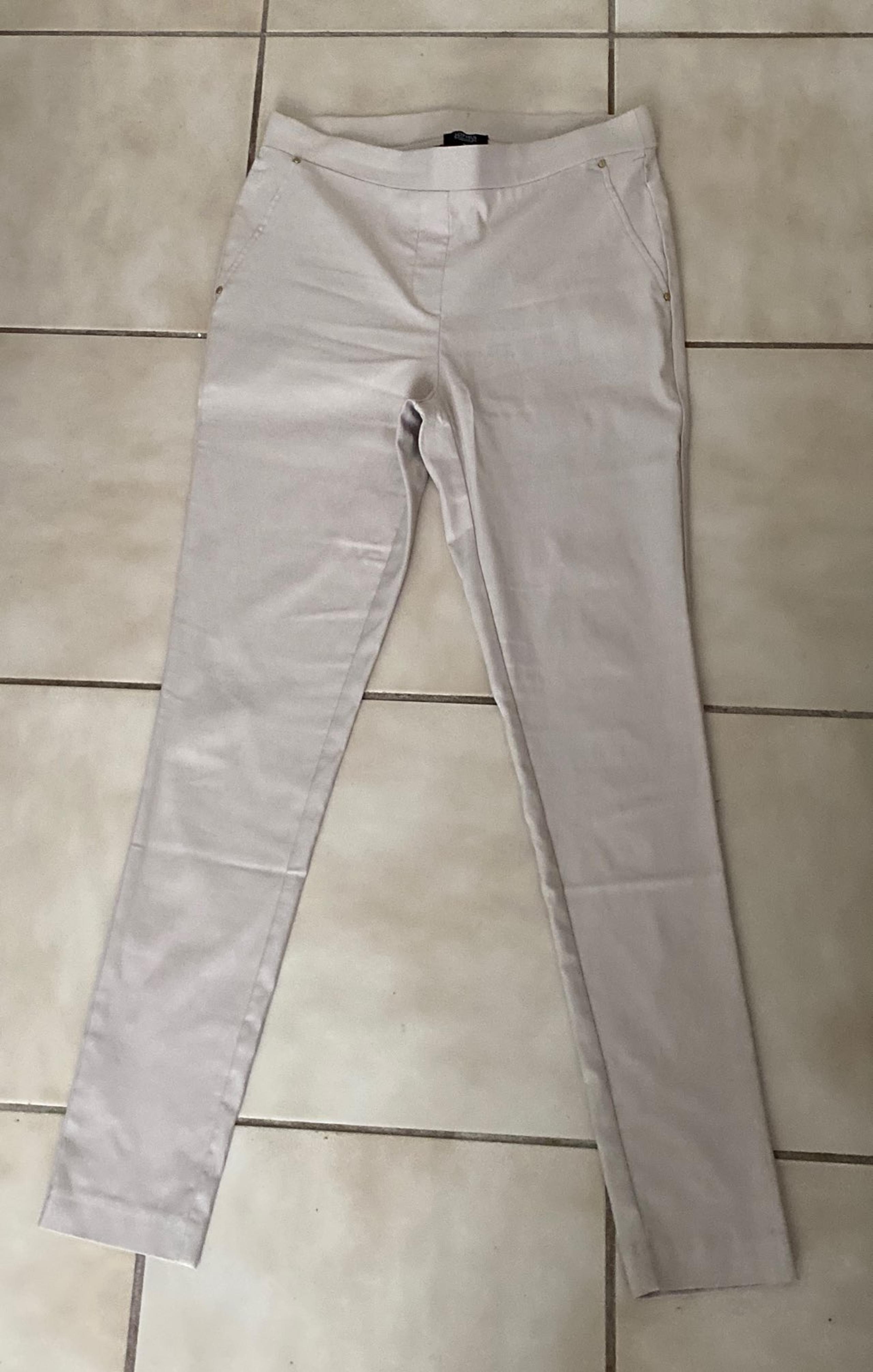 Jones New York pants size small