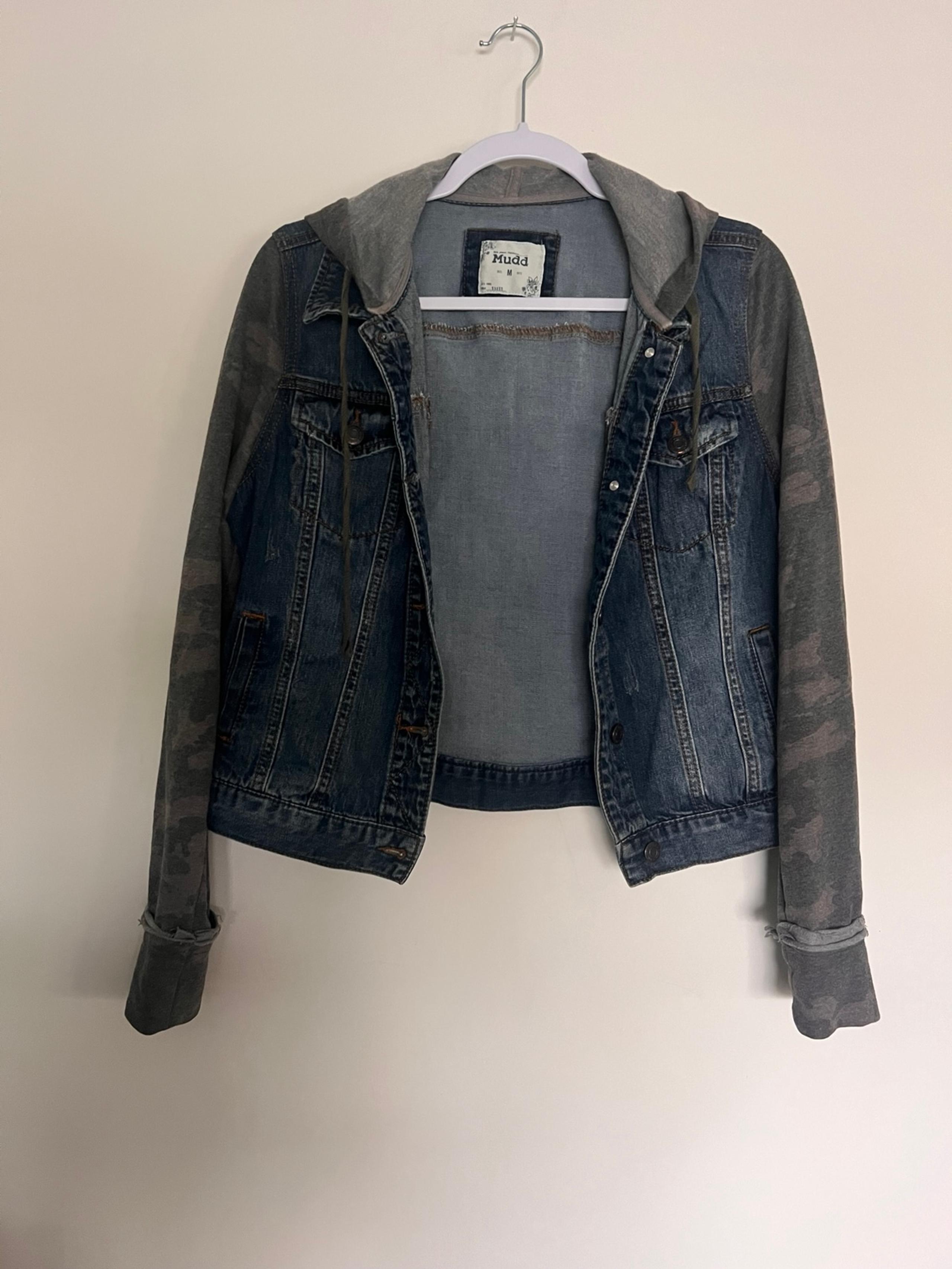 Mudd Jean Jacket with camo sleeves Size Medium