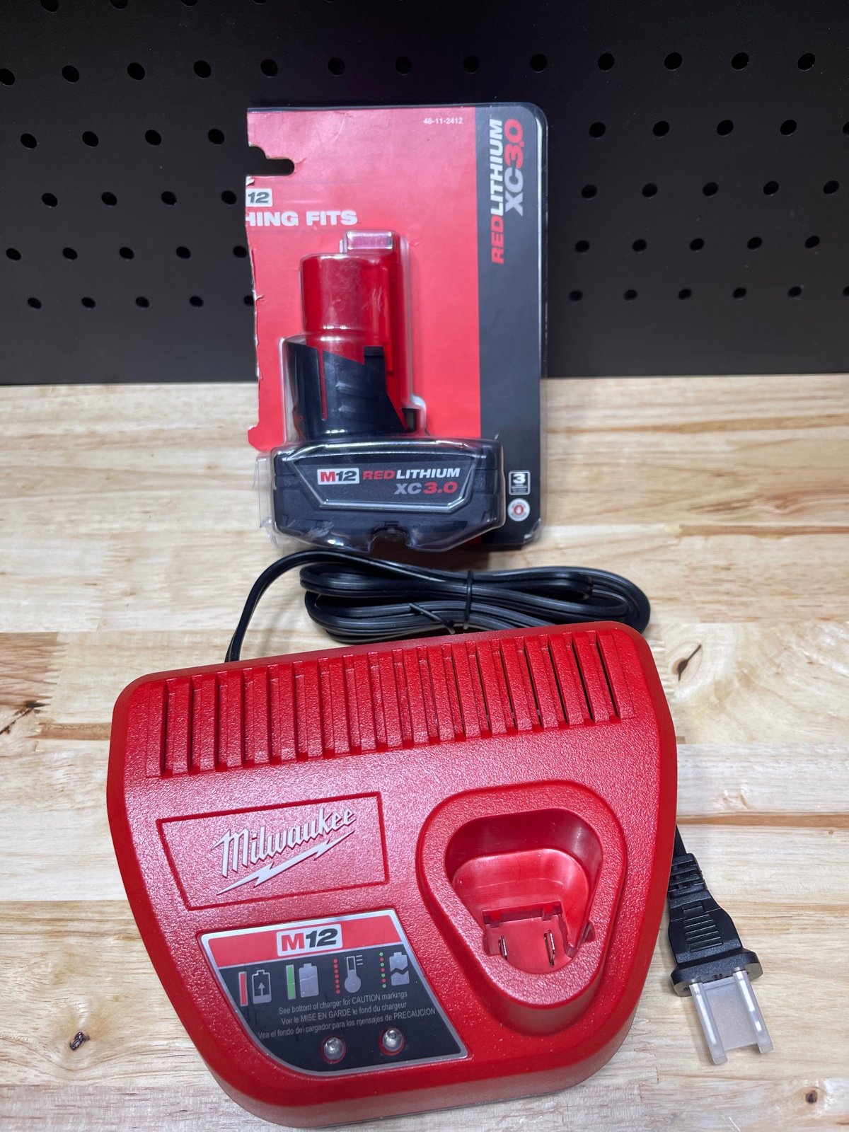 Milwaukee M12 XC 3.0 Battery+M12 Charger