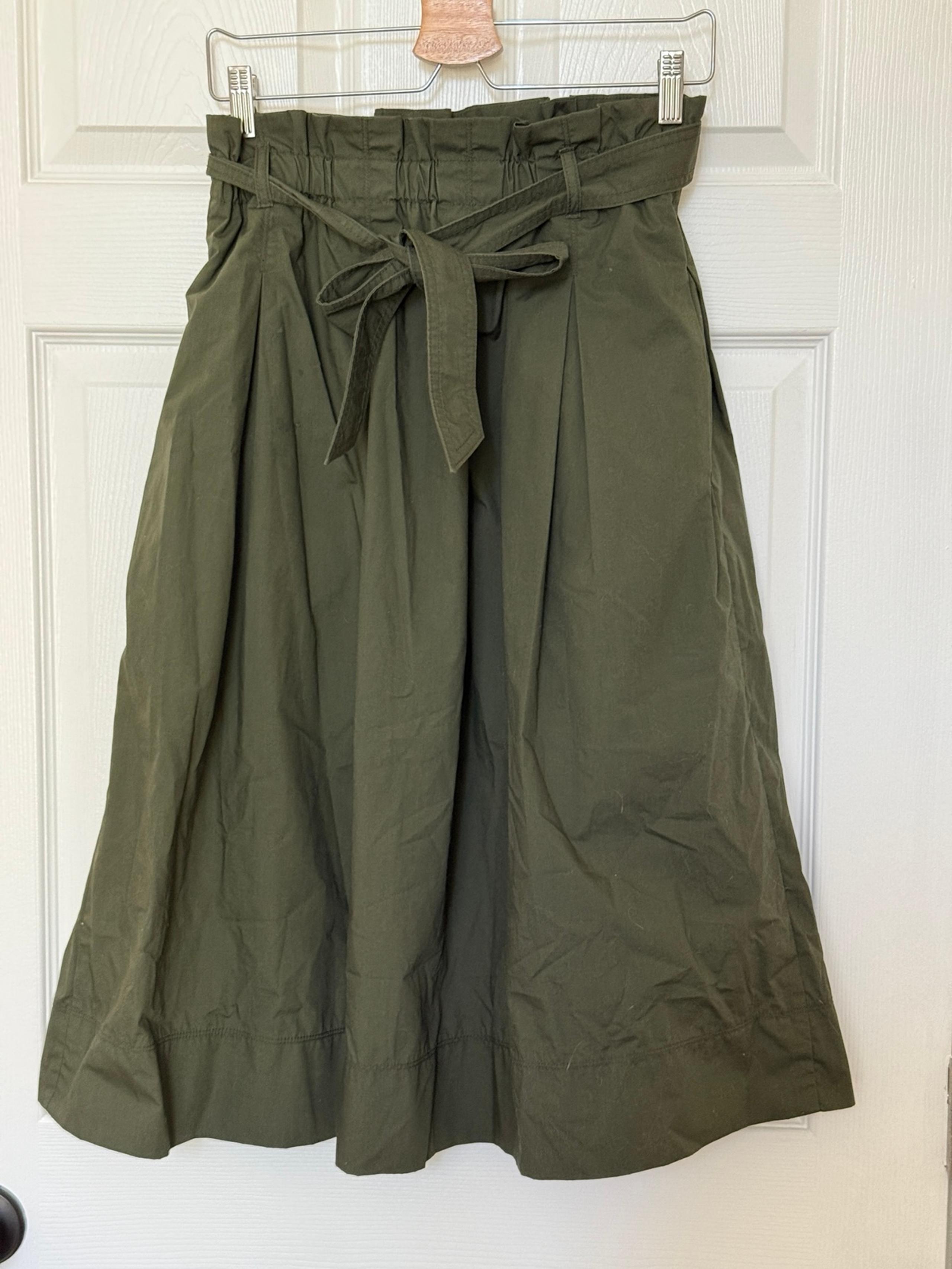 Uniqlo Army Green Pleated Cargo MIDI Skirt