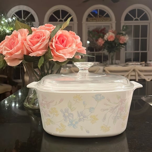 Pastel Bouquet - 3L / 3QT CorningWare Casserole with Lid (A-9-C)