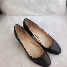 CHLOÉ Lauren scalloped leather women's pumps size 37