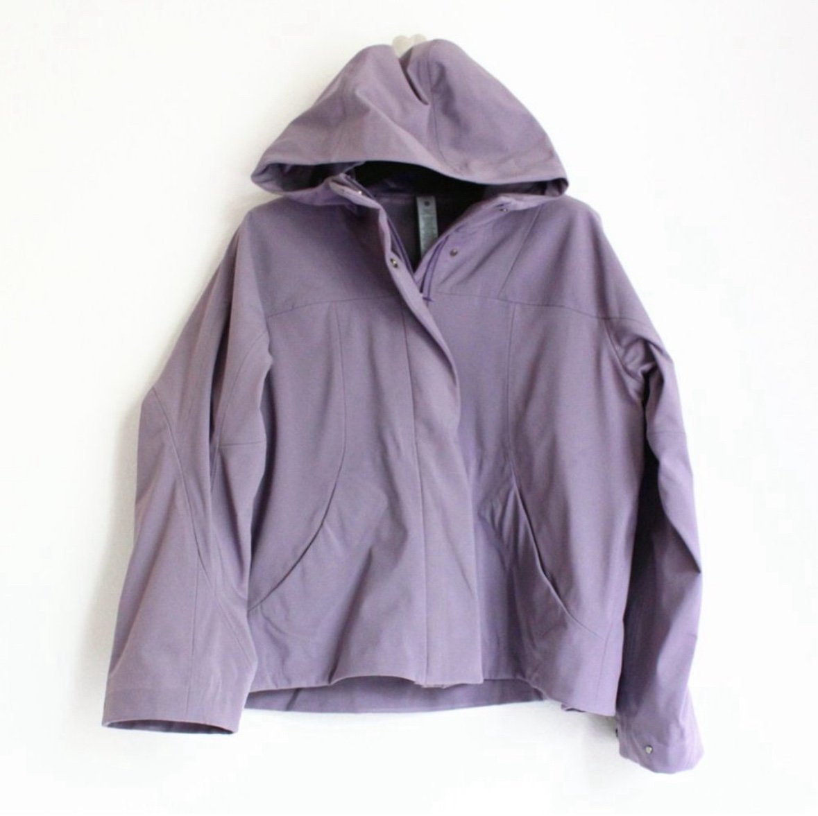 New Lululemon Scuba RepelShell Cinchback Rain Jacket Color: DustyRose size 6 NWT