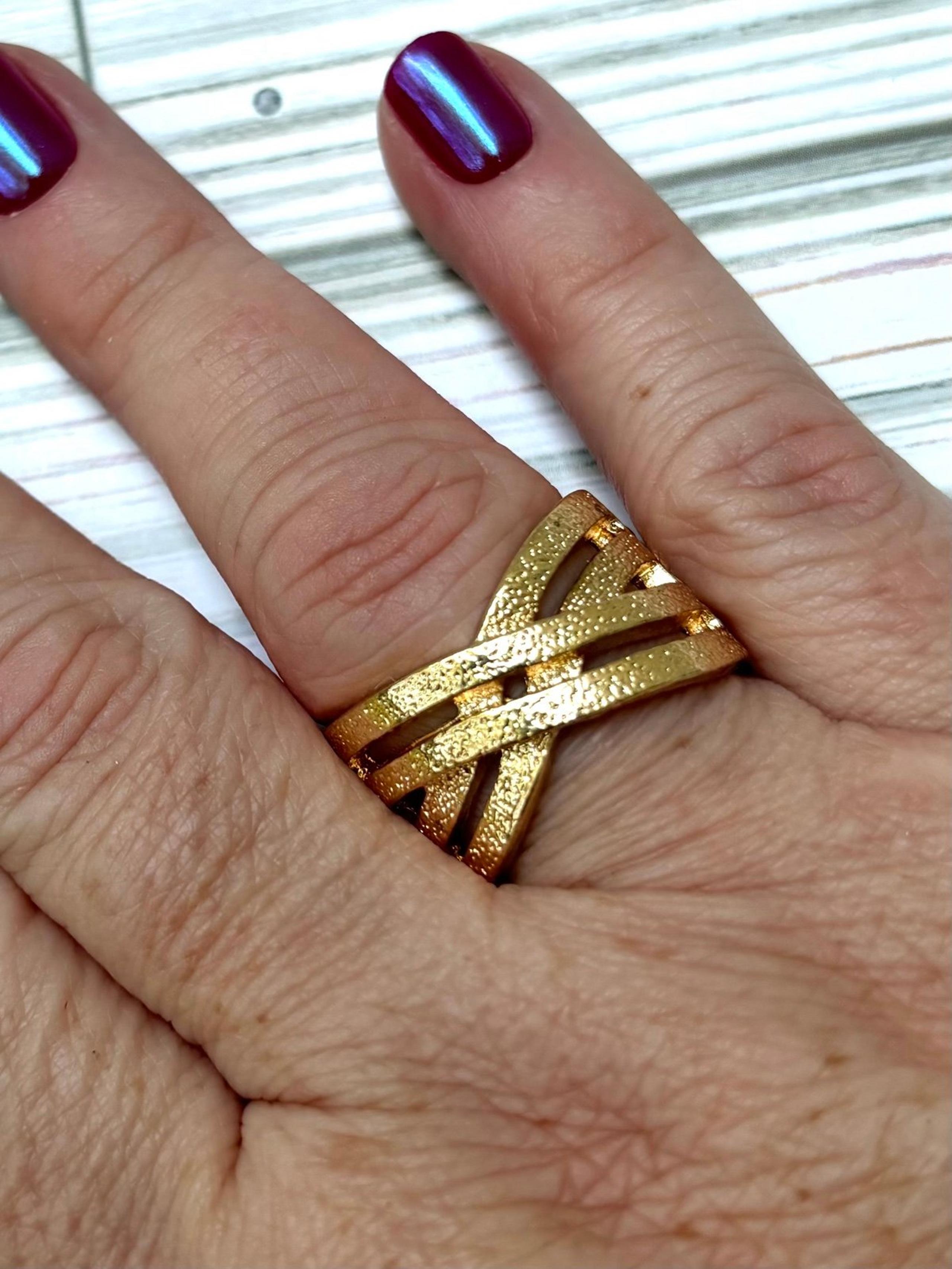 Paparazzi Women’s Goldtone zig zag ring