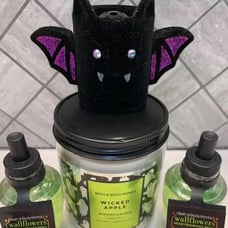 Bath and Body Works Bat Wallflower & Wicked Apple Bundle