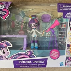 NEW Equestria Girls Mini Twilight Sparkle Science Star Class Set, HARD TO FIND