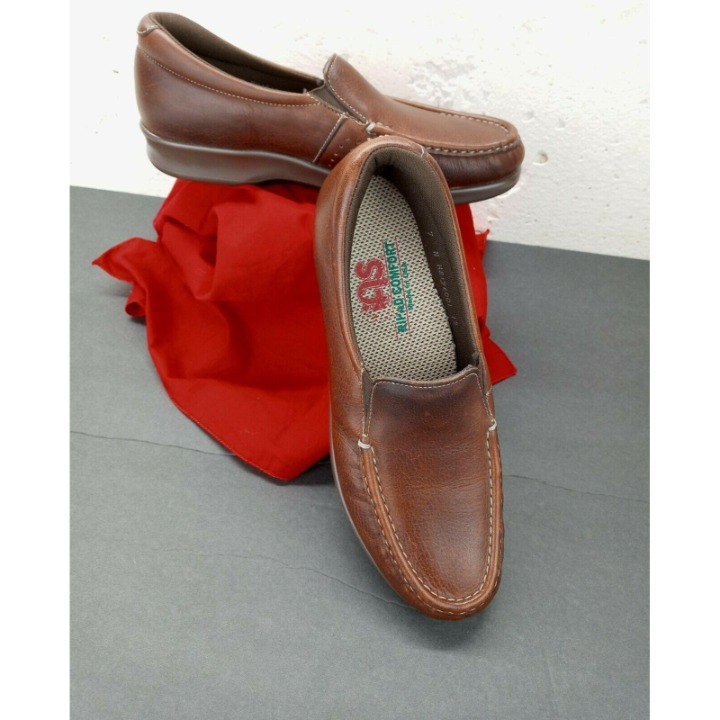 SAS Size 7 Comfort Leather Slip On Shoes