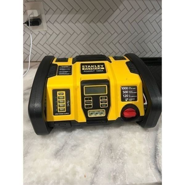 Stanley PP1DCS Fatmax 1000 Peak Amp Power Station