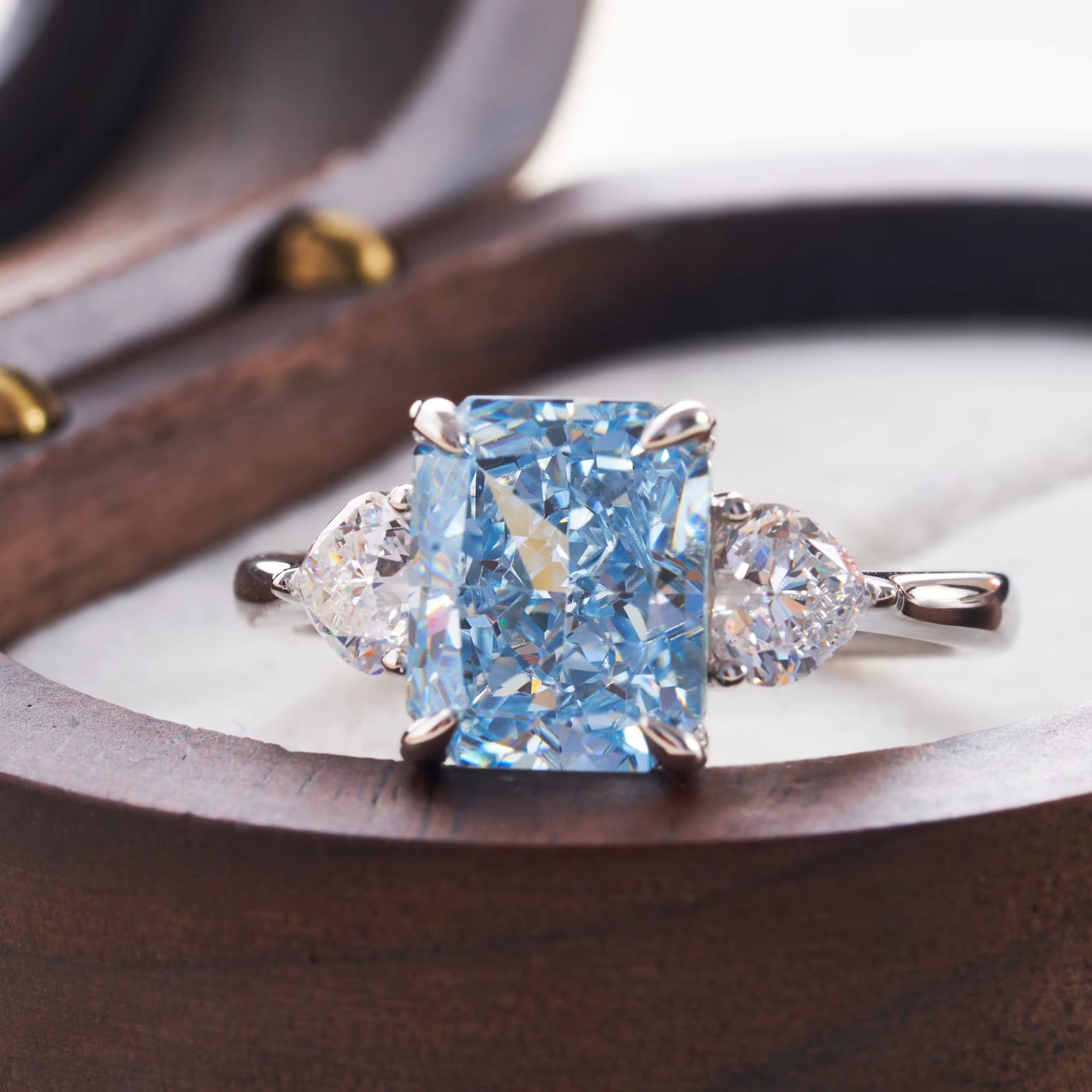 3 CT Radiant Cut Crystal Blue Lab Sapphire Engagement Ring 925 Sterling Silver