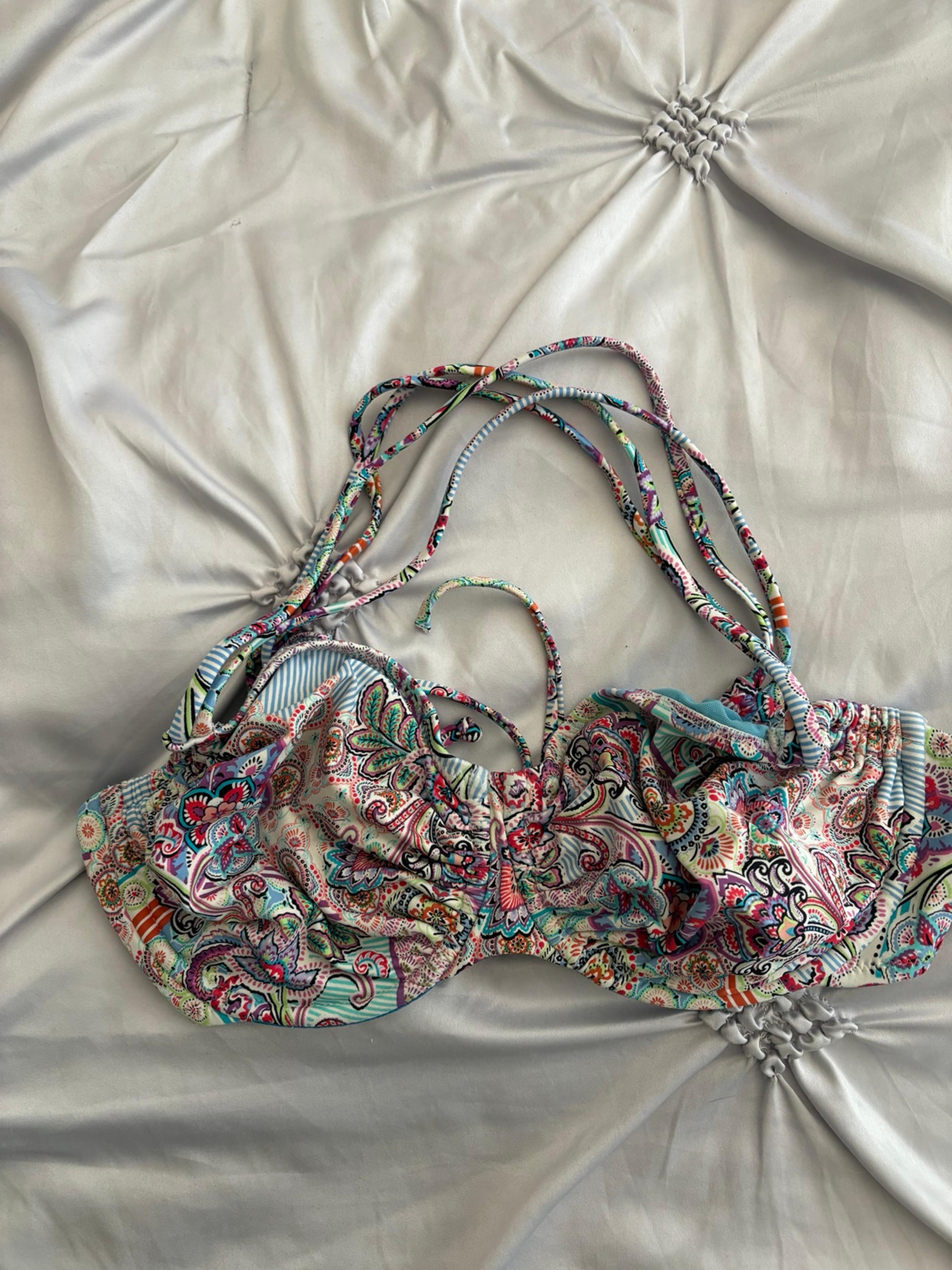 Bikini Top size medium  f cup