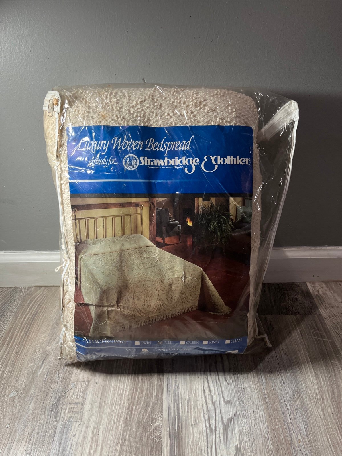 1963 Vintage strawbridge and clothier luxury woven beadspread