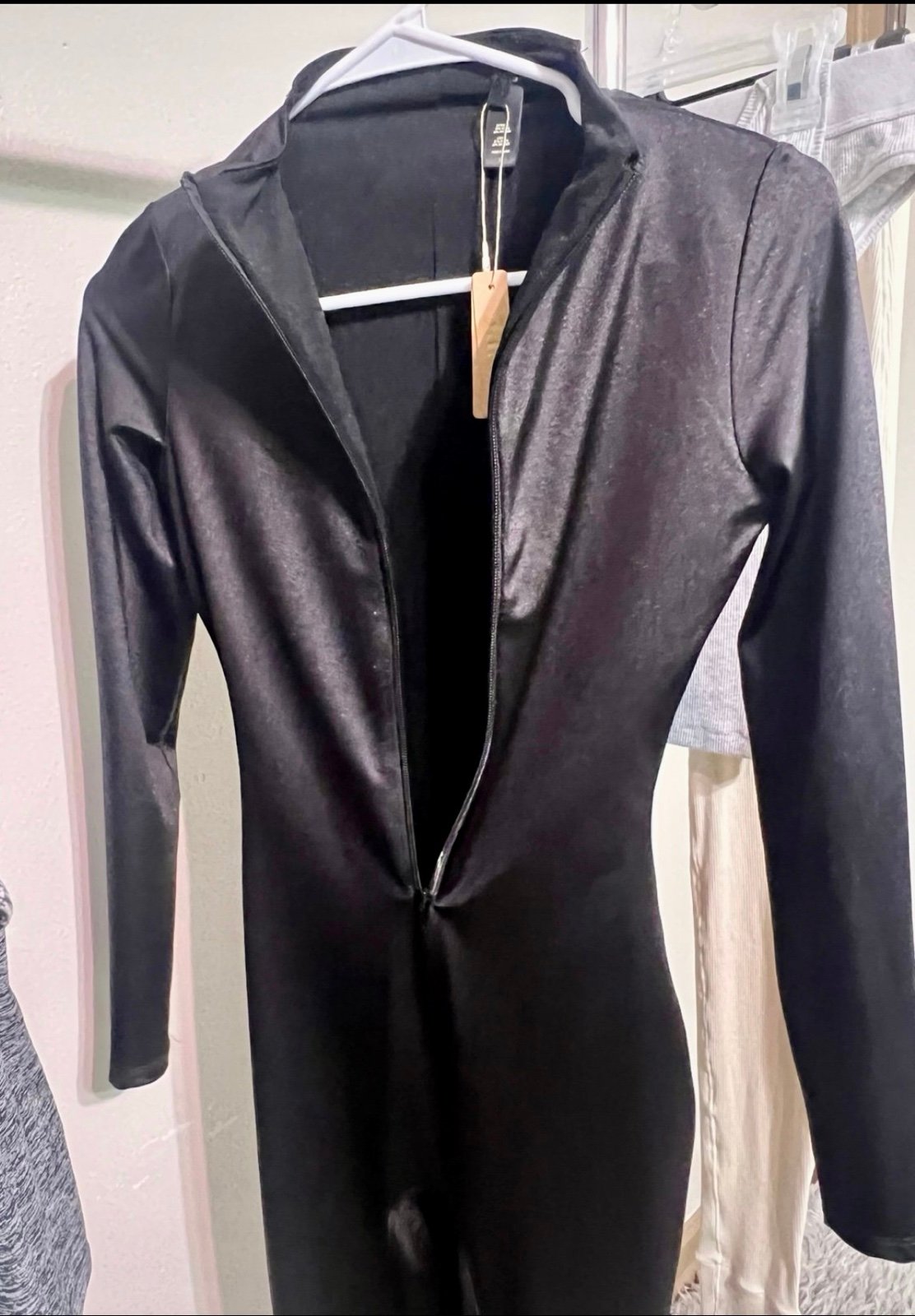 SKIMS ALL IN ONE FRONT ZIP CATSUIT