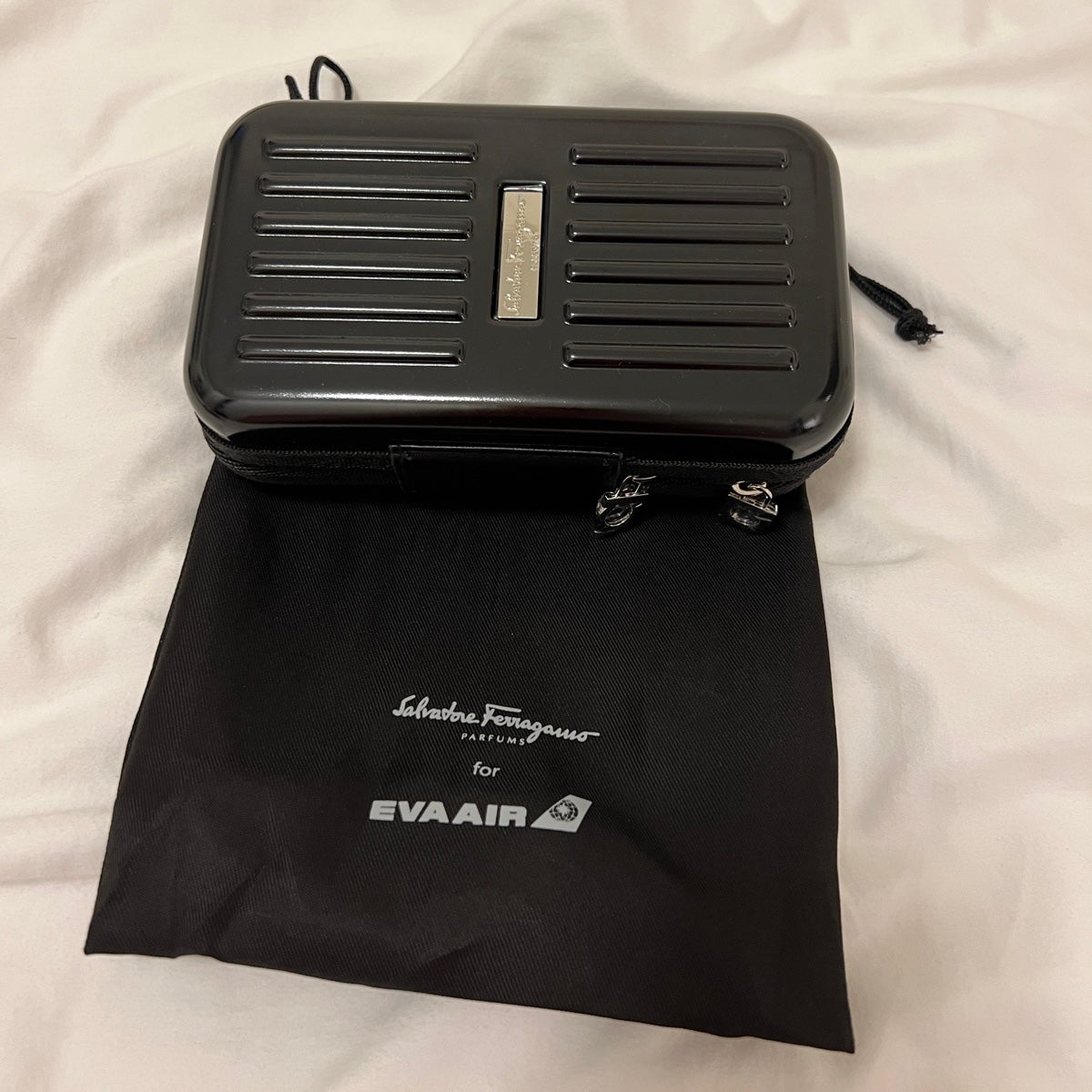 EVA Air Salvatore Ferragamo amenity kit